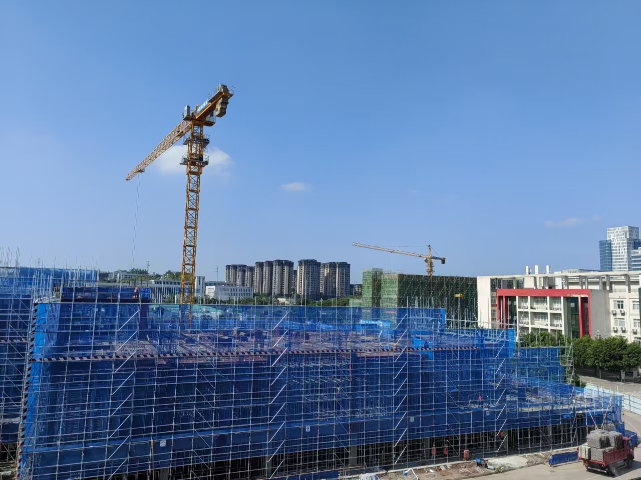 2.蒲松林老师作品《拔地而起》