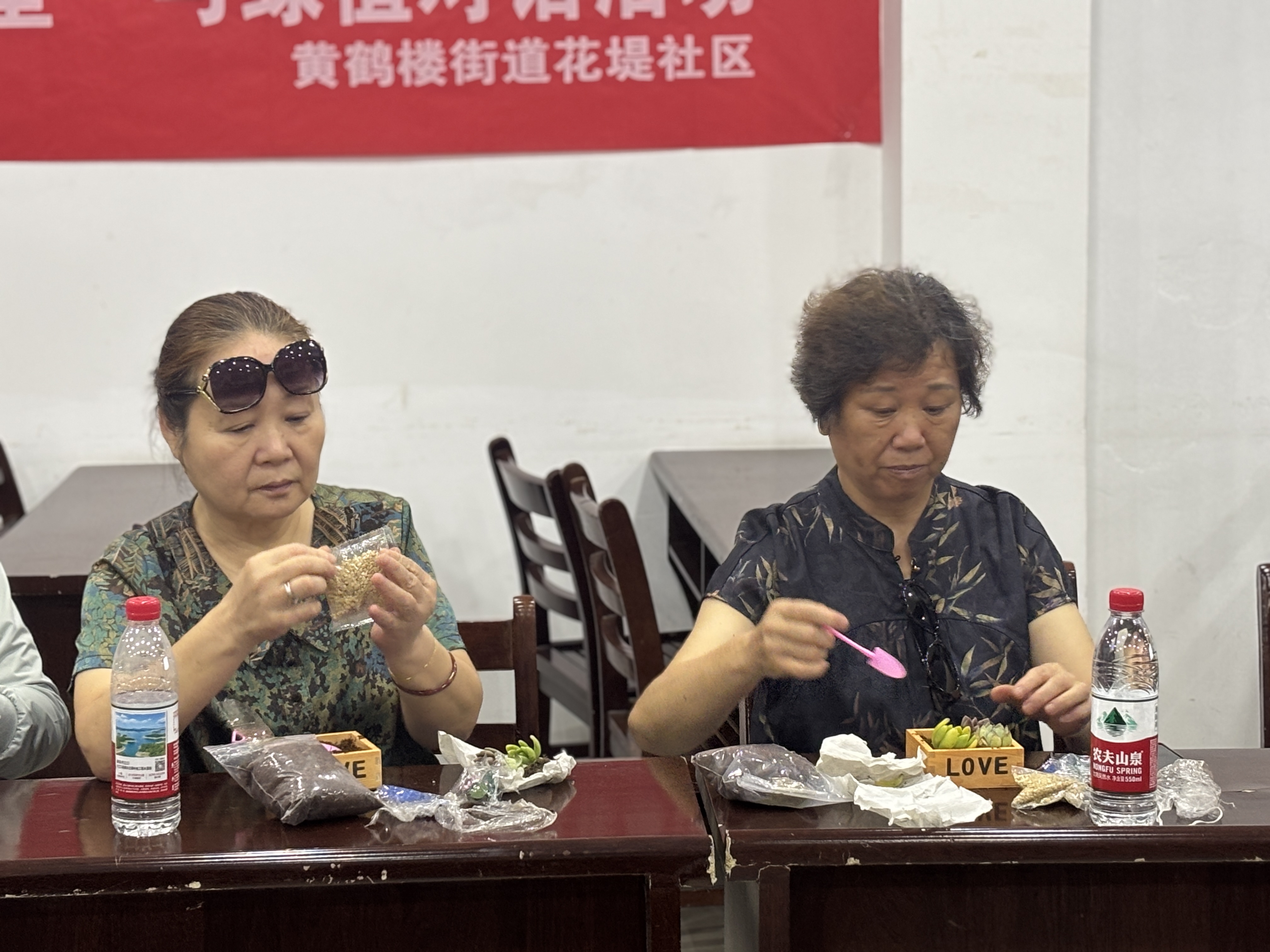 411611ADE5BC0A2D6DBD9CEA94F9C34B