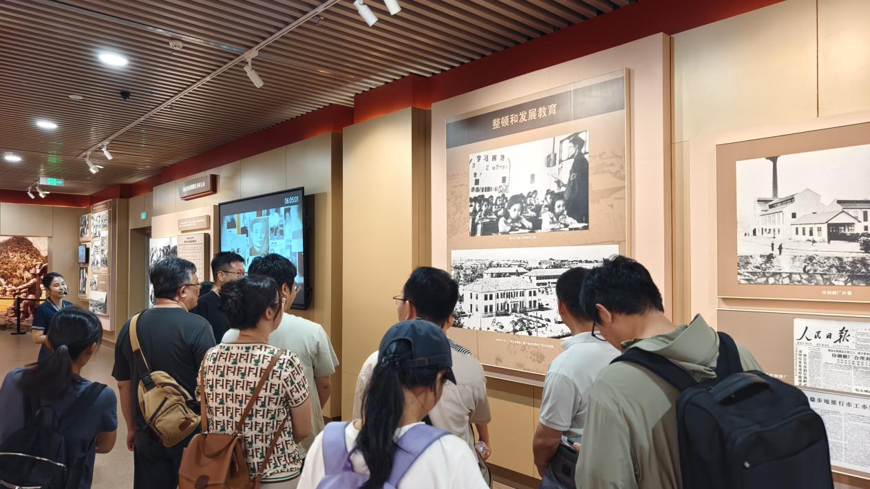 学习了解广西党组织的发展、作风建设等情况3