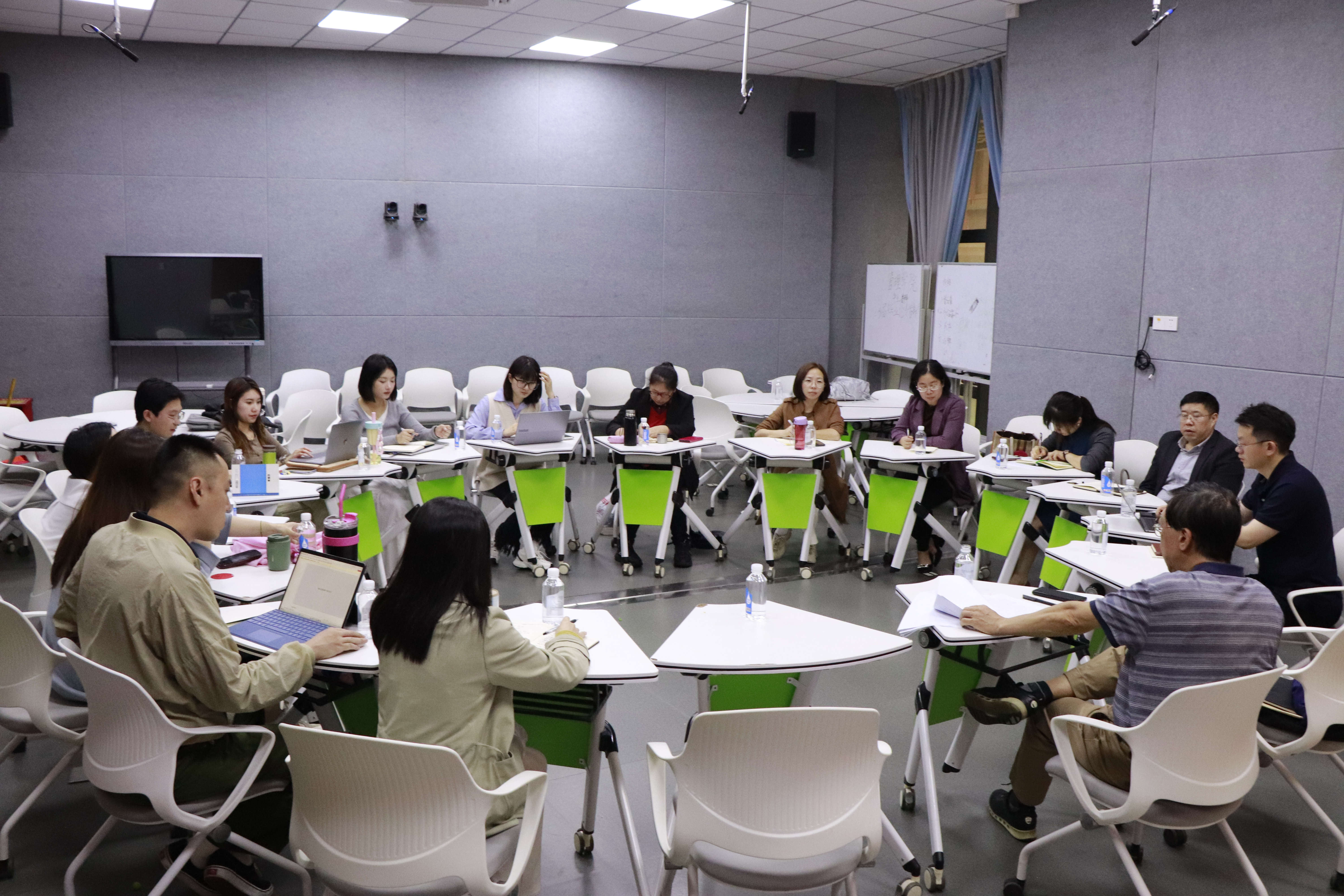 “请进来”开展学习培训