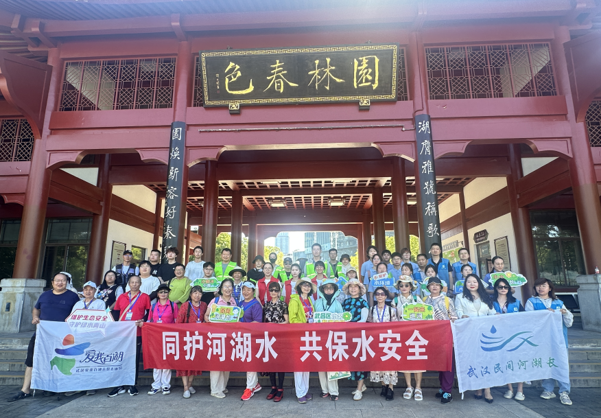 9d2f1bd2172f2a1f2269f8591b08f46f