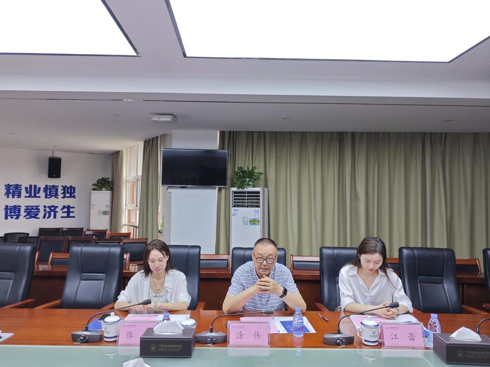 d2b86e7a27814c3bac6bb6bb3036f4ae