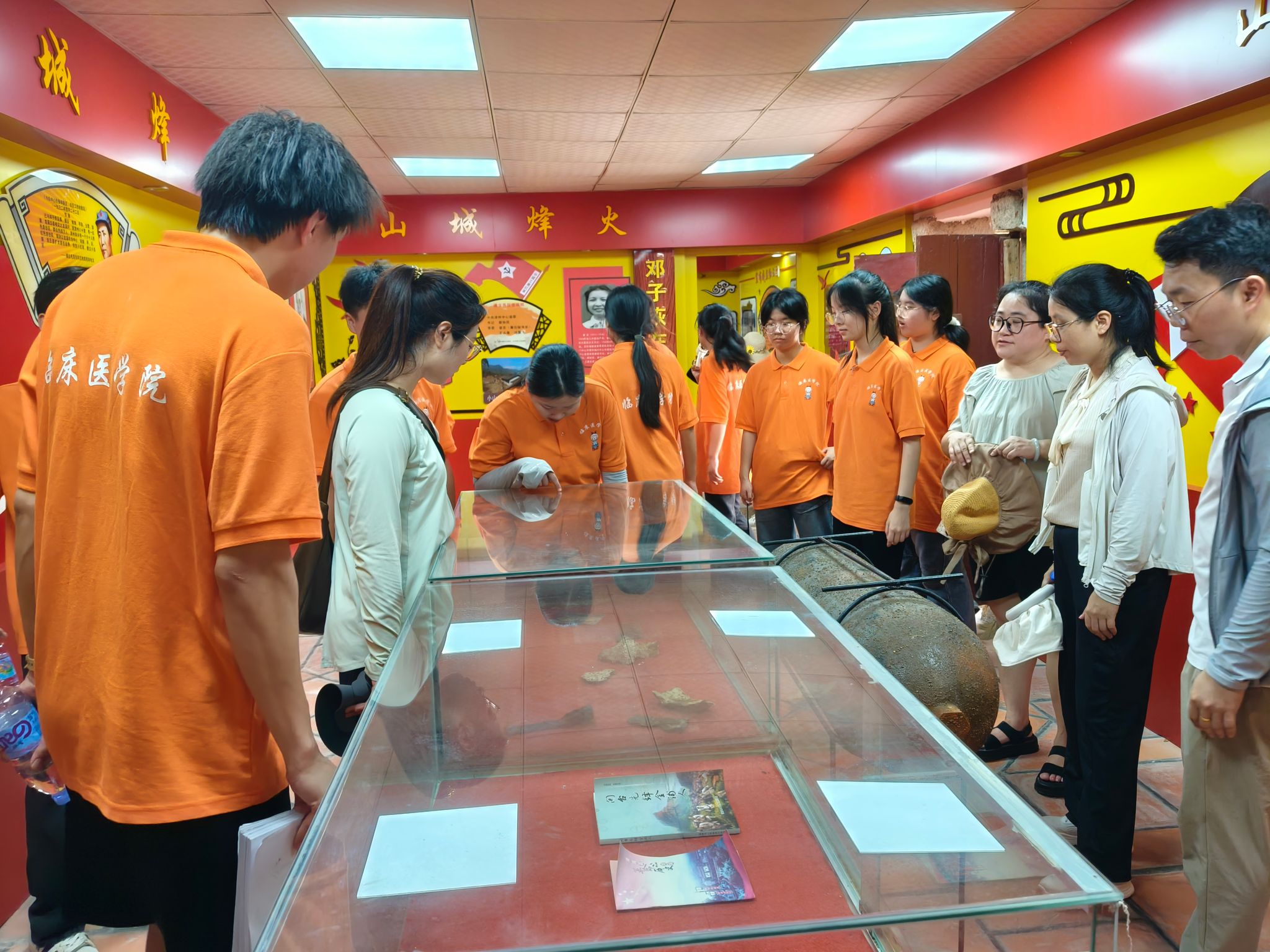 烽火药箱寻根脉，红医精神聚民心