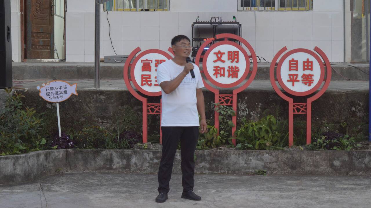 98581fc1b7fffd2853f6819335d13730_720 98581fc1b7fffd2853f6819335d13730_720