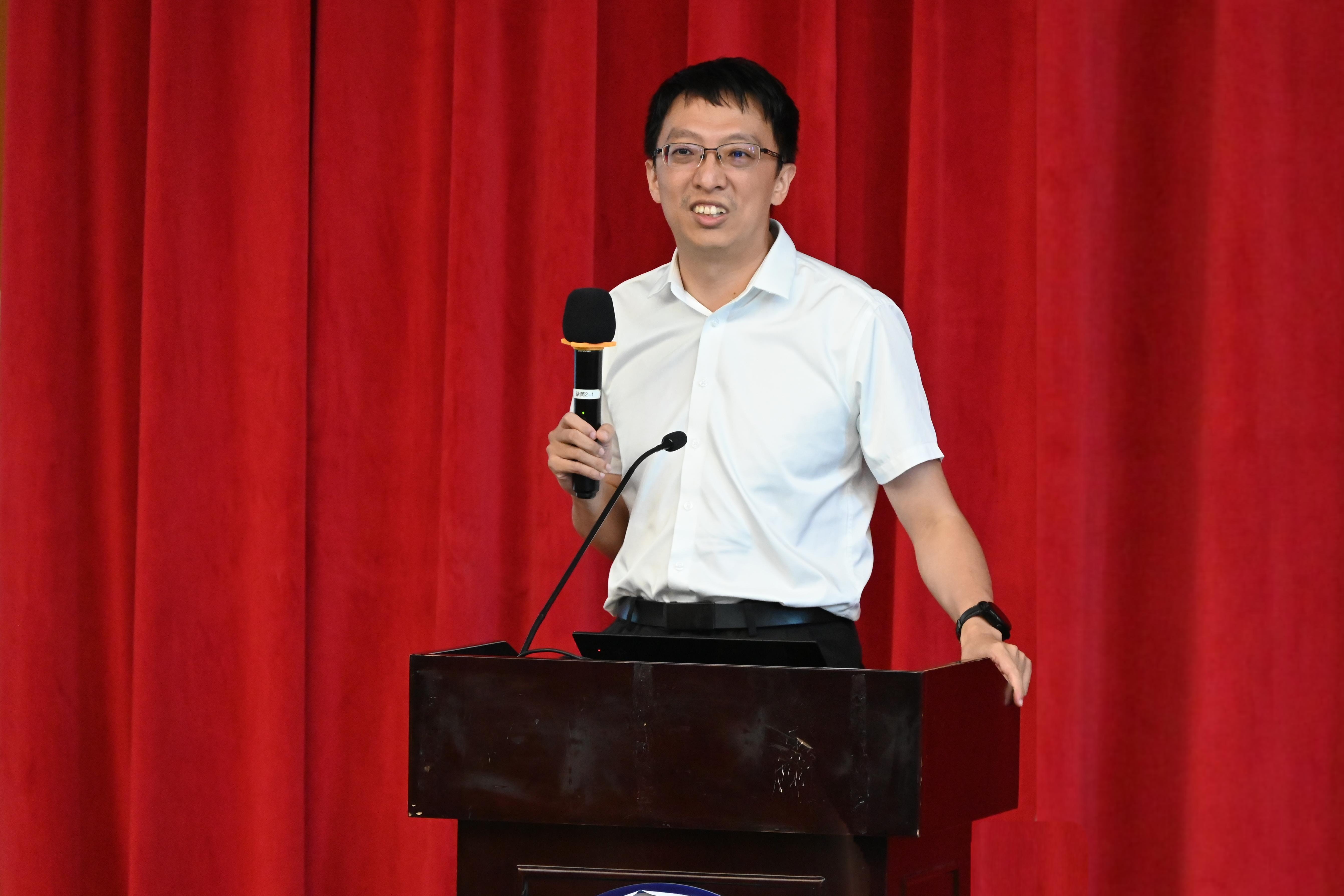 化学化工学院召开2025年秋季新学期工作布置会暨师德师风教育会 6