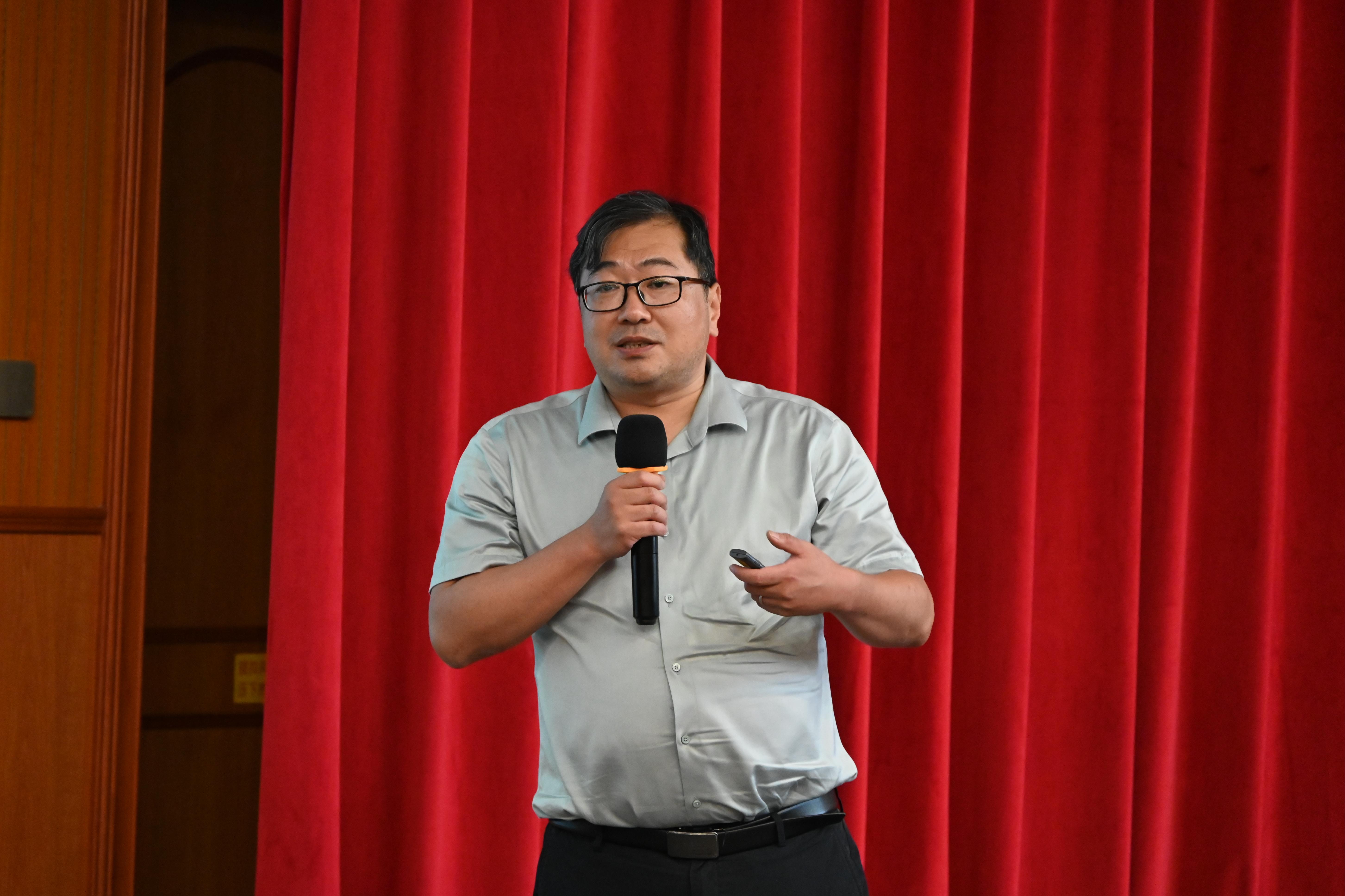 化学化工学院召开2025年秋季新学期工作布置会暨师德师风教育会 5