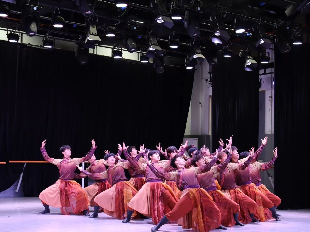 F12578E8-76C5-4C57-B029-FDA659226EA4