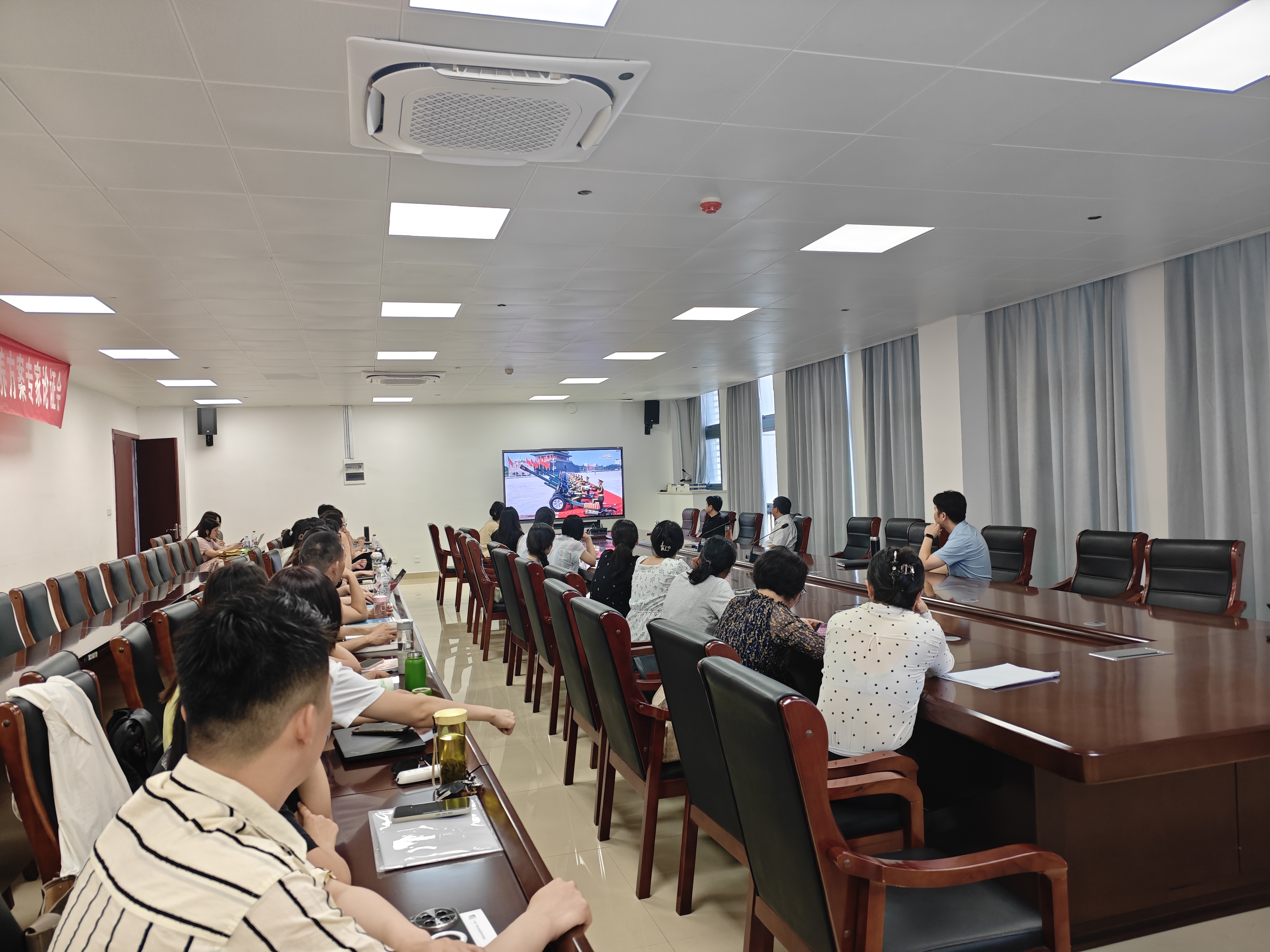 观看阅兵式照片 观看阅兵式照片