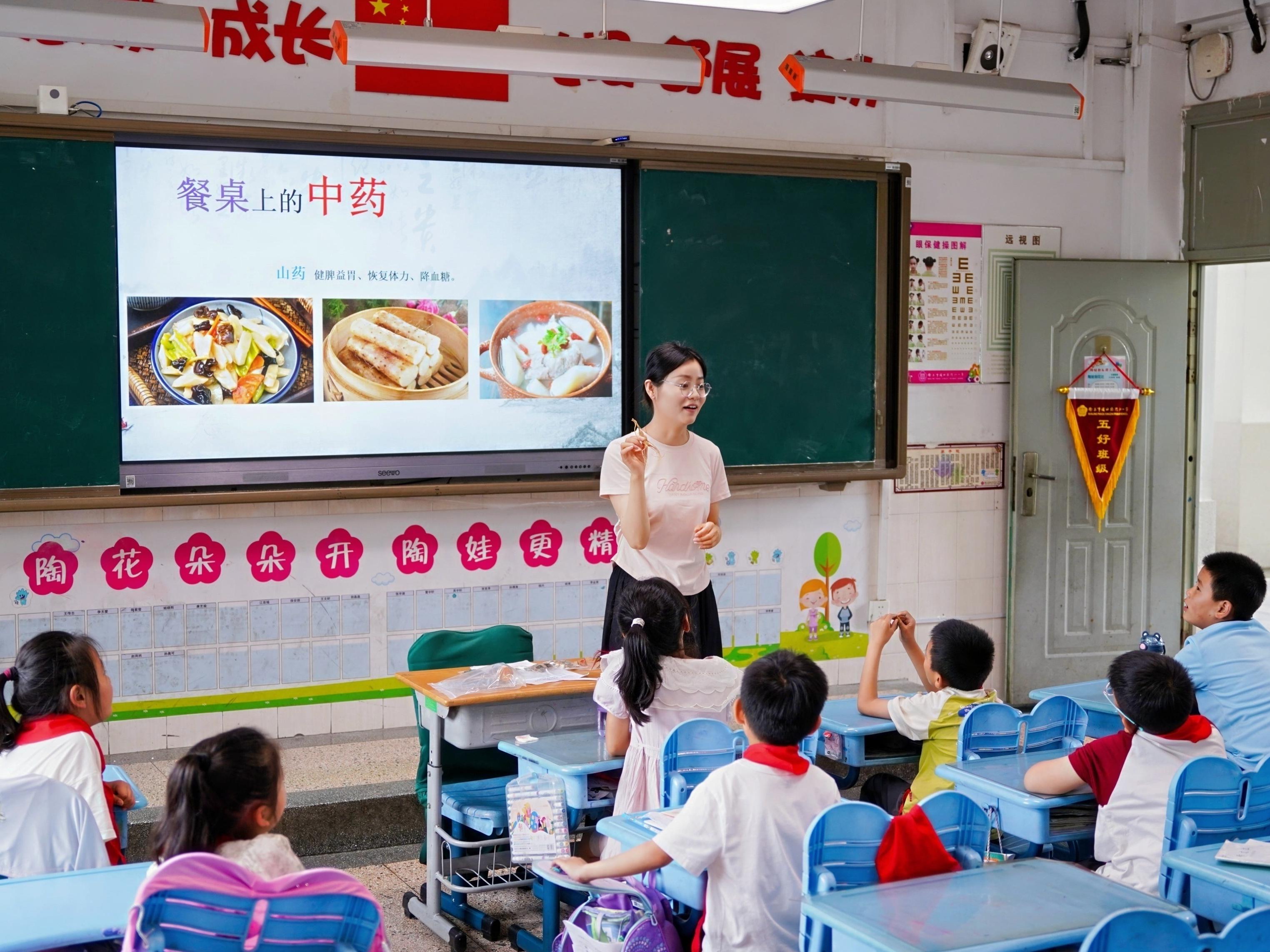 988db3e0-46cf-443f-ac7b-6a3496ce9384