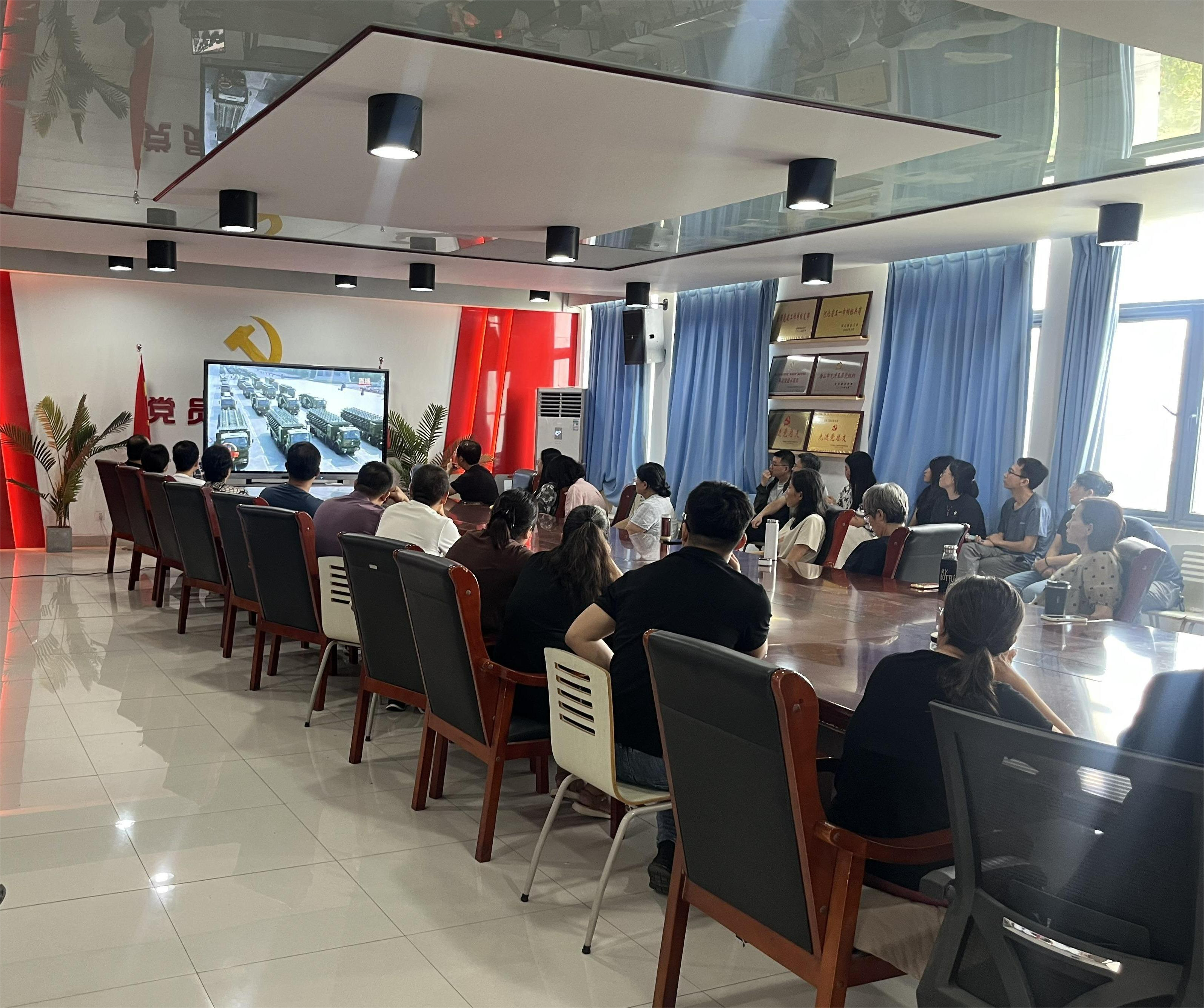 FFA6EEA9FE41B2798976E595C80B1B28(1)