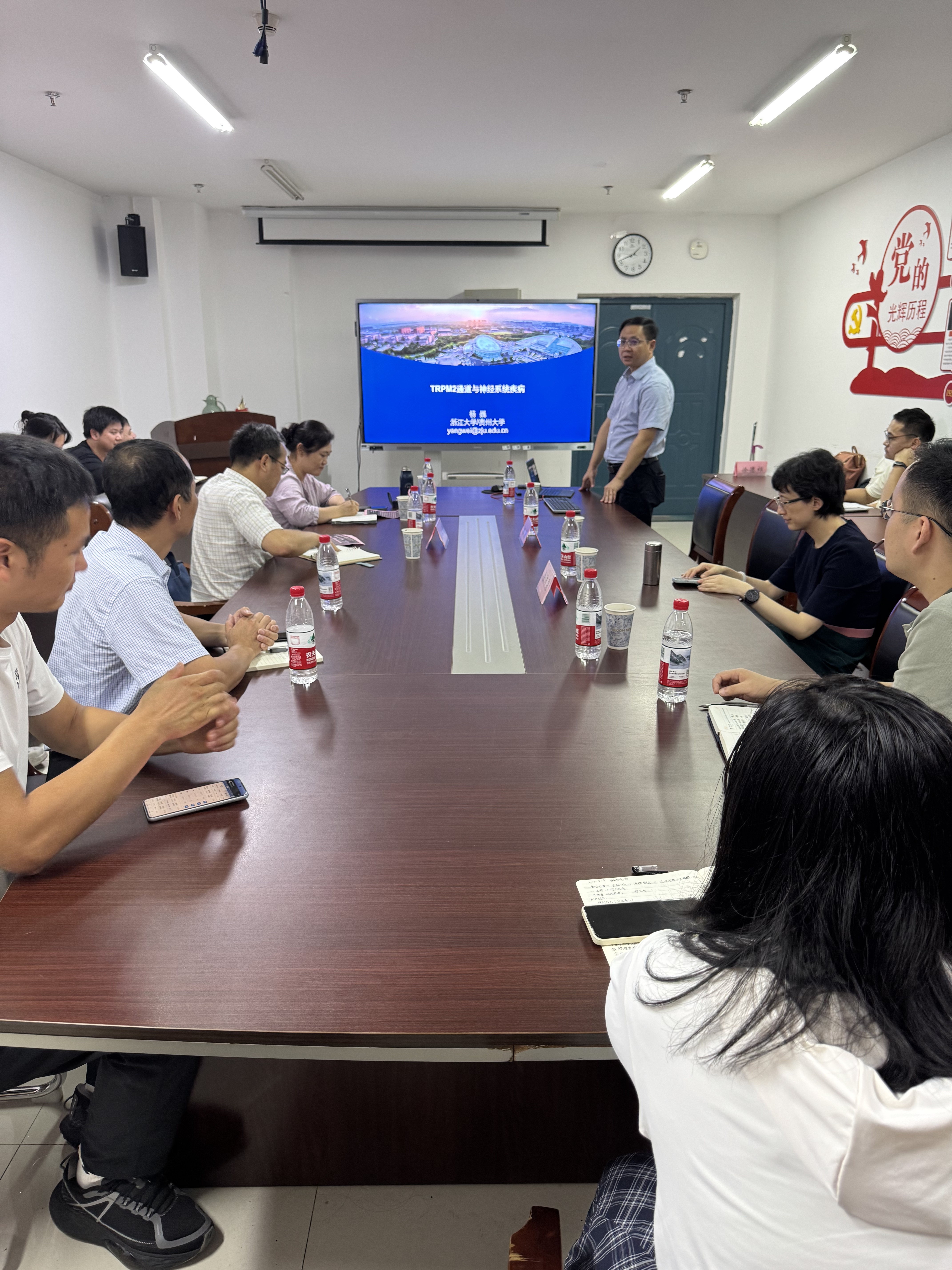 CB3CB2C30EBB7DE2E0D0DD0D93D1469F