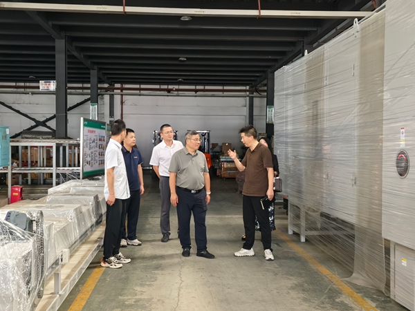 在湖南省茶业集团等企业调研现场