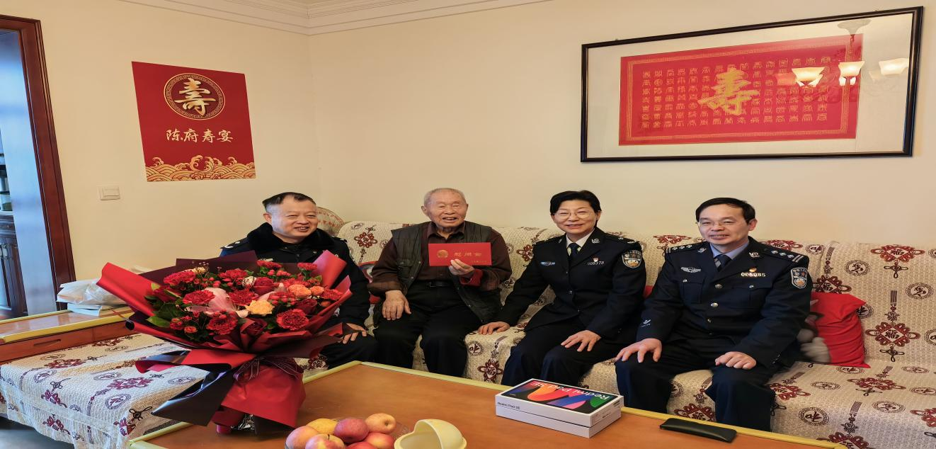 4CB3AF64DBA992504DFB60B3D42_4FF2CB49_F3BAB