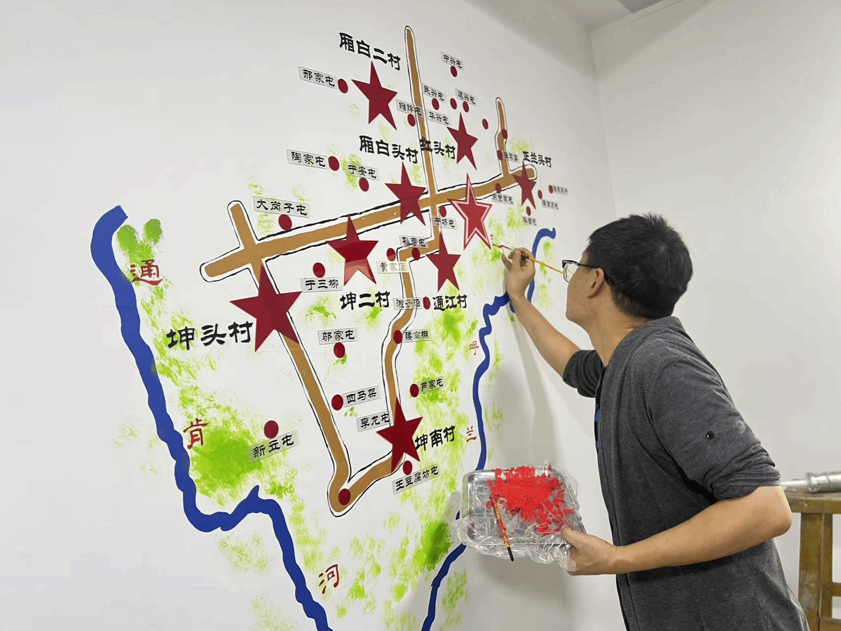 朱锐老师在通江镇完成设计作品