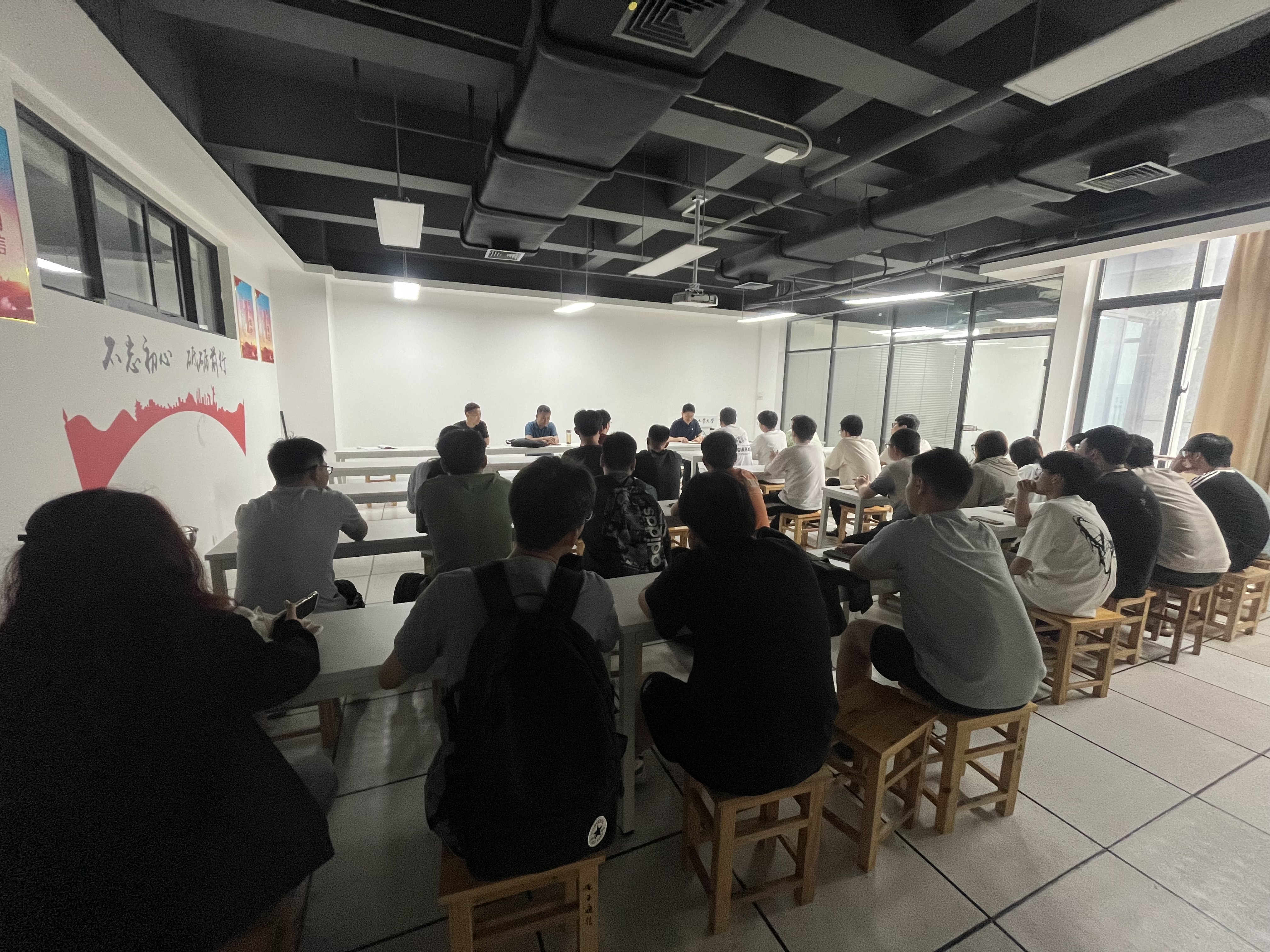 1C189E43541DE6CC47D0BDEE8DC14F5F