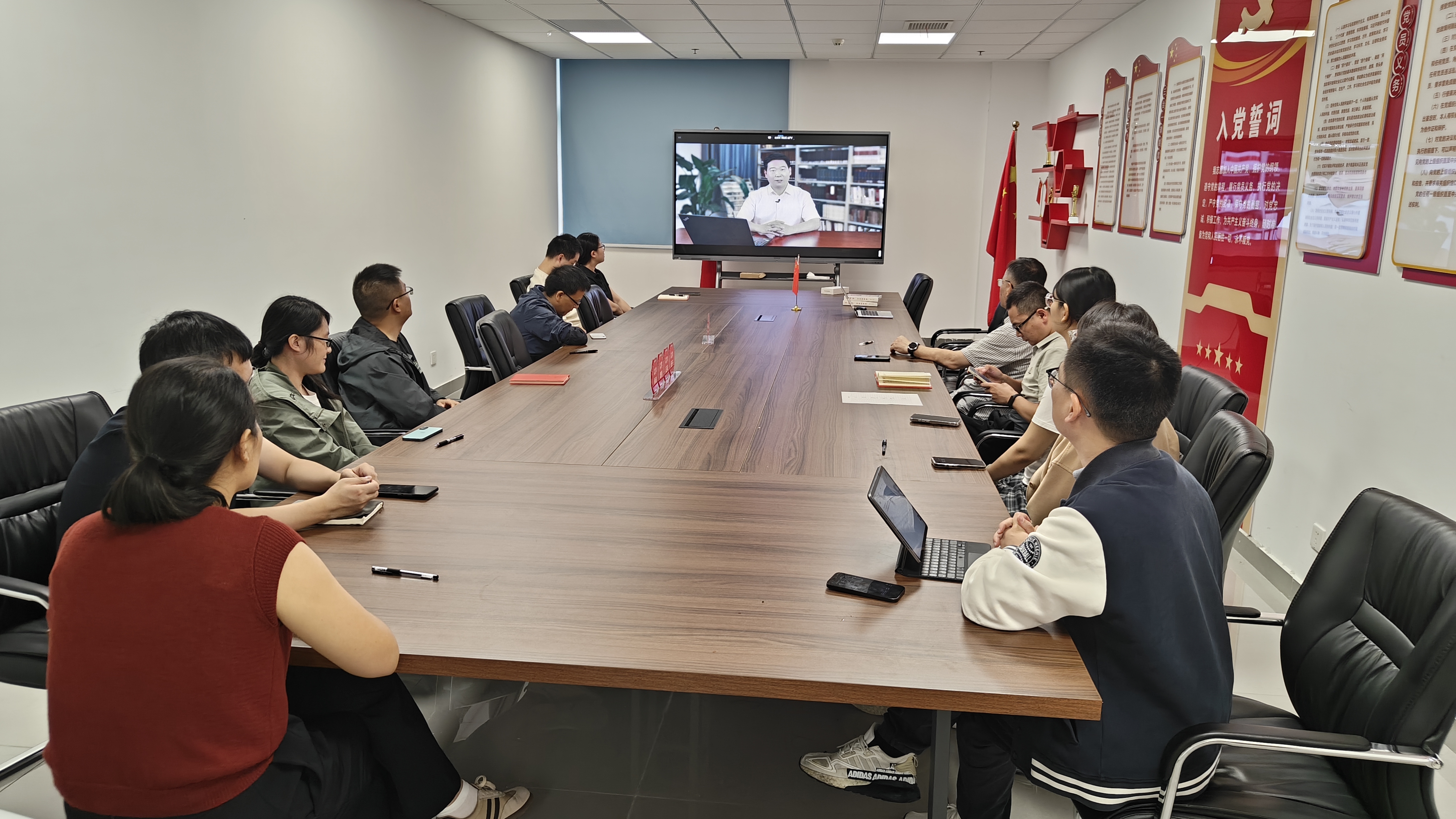 da7c1b725e41c228f5d873ecfa395a16 da7c1b725e41c228f5d873ecfa395a16