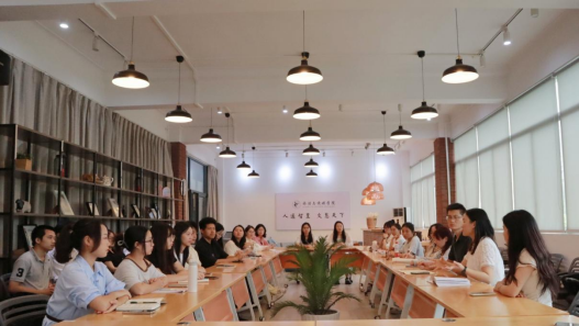 fe9c87be-9d4f-4e42-81b1-ed708fd67f38