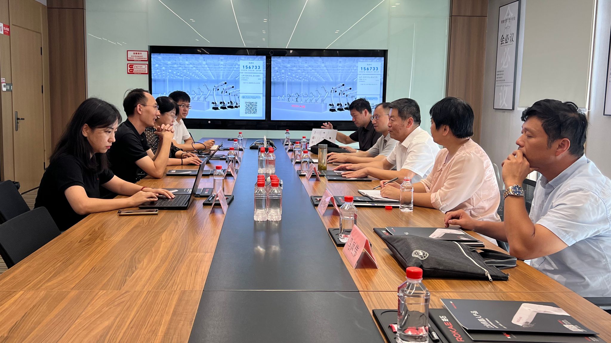 81E0430BAB6AA90C011BE9C8352_795A0366_5523B