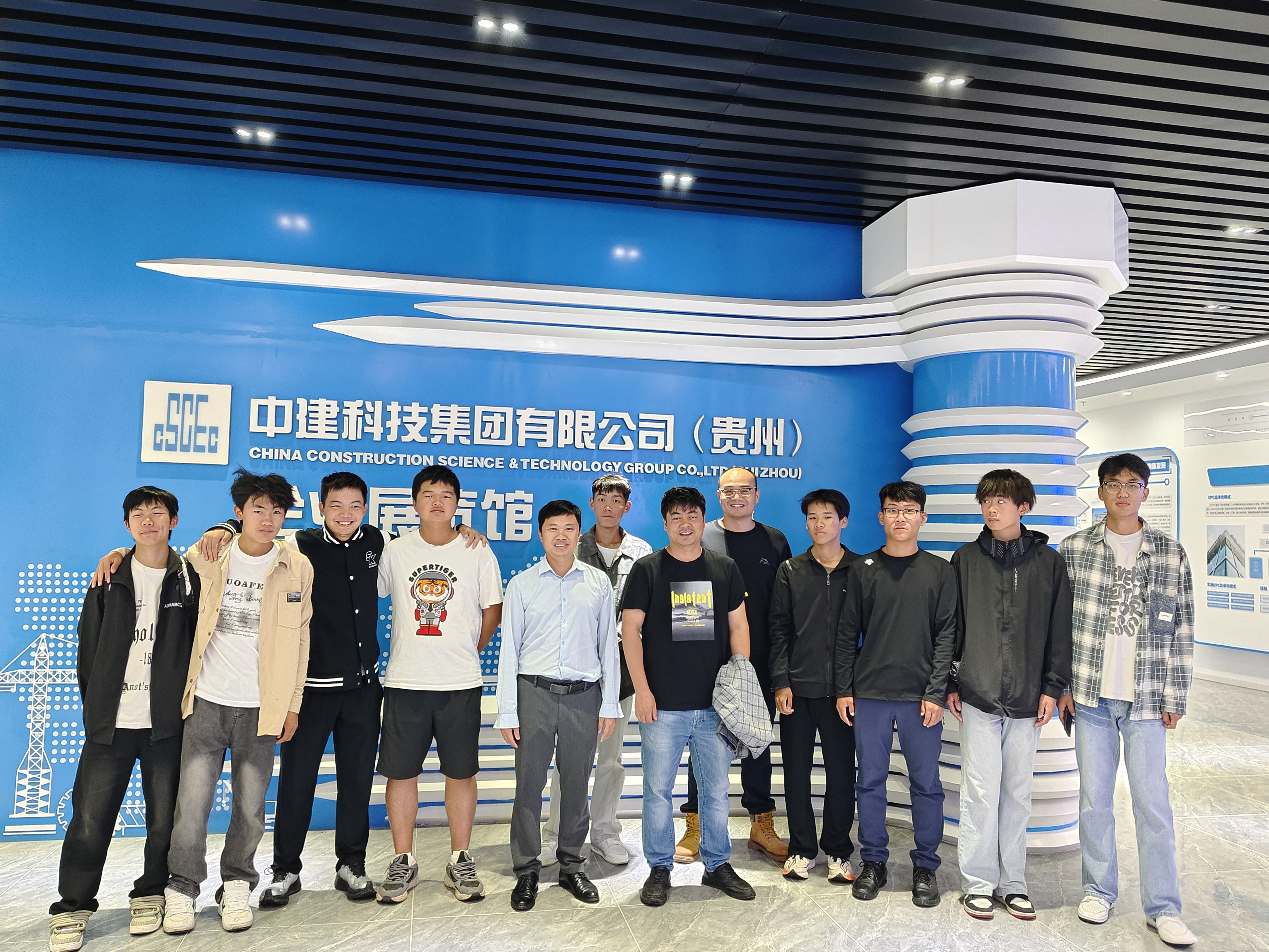 mmexport1759127718770 mmexport1759127718770