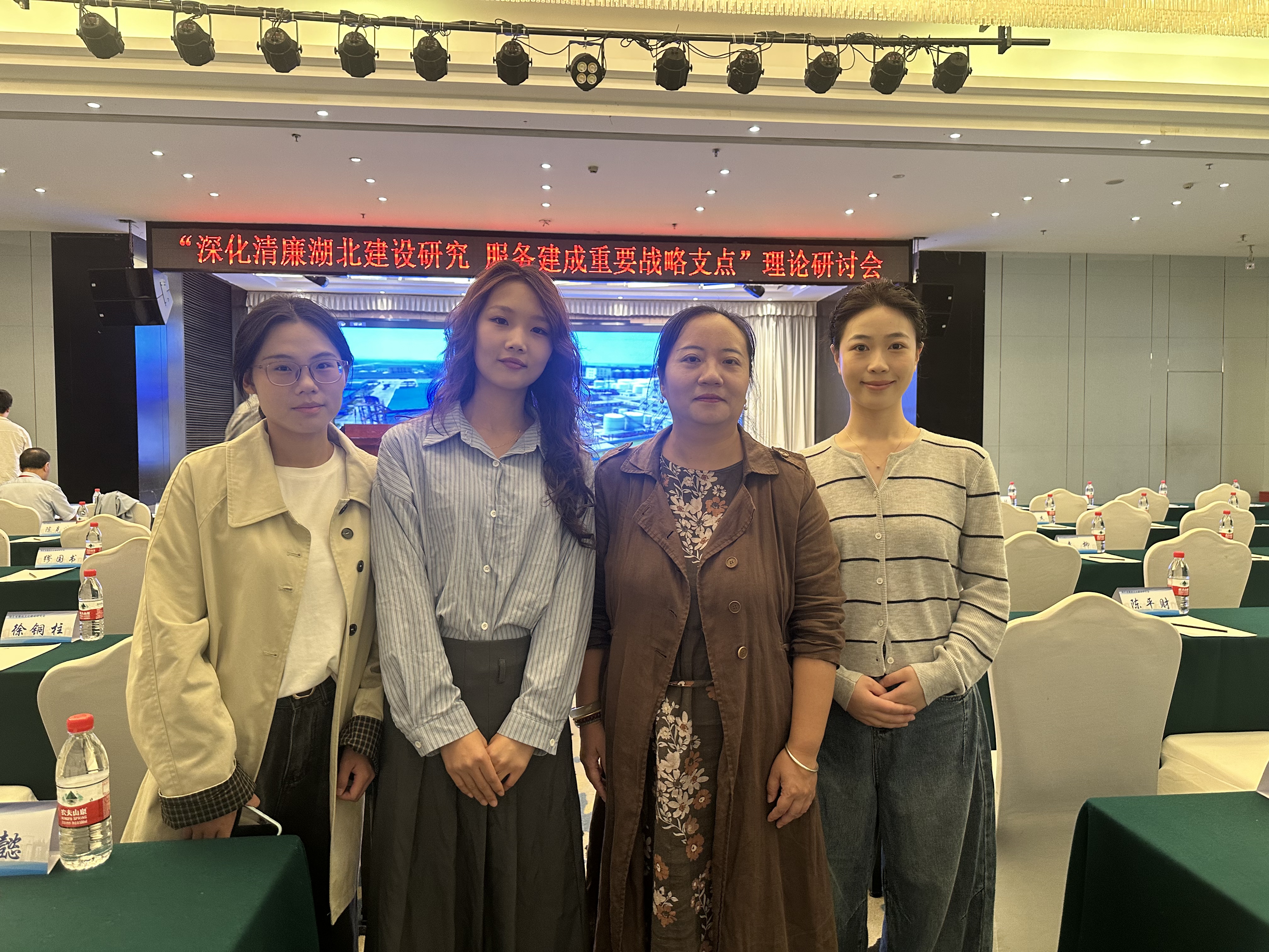 image_1758933074966 image_1758933074966