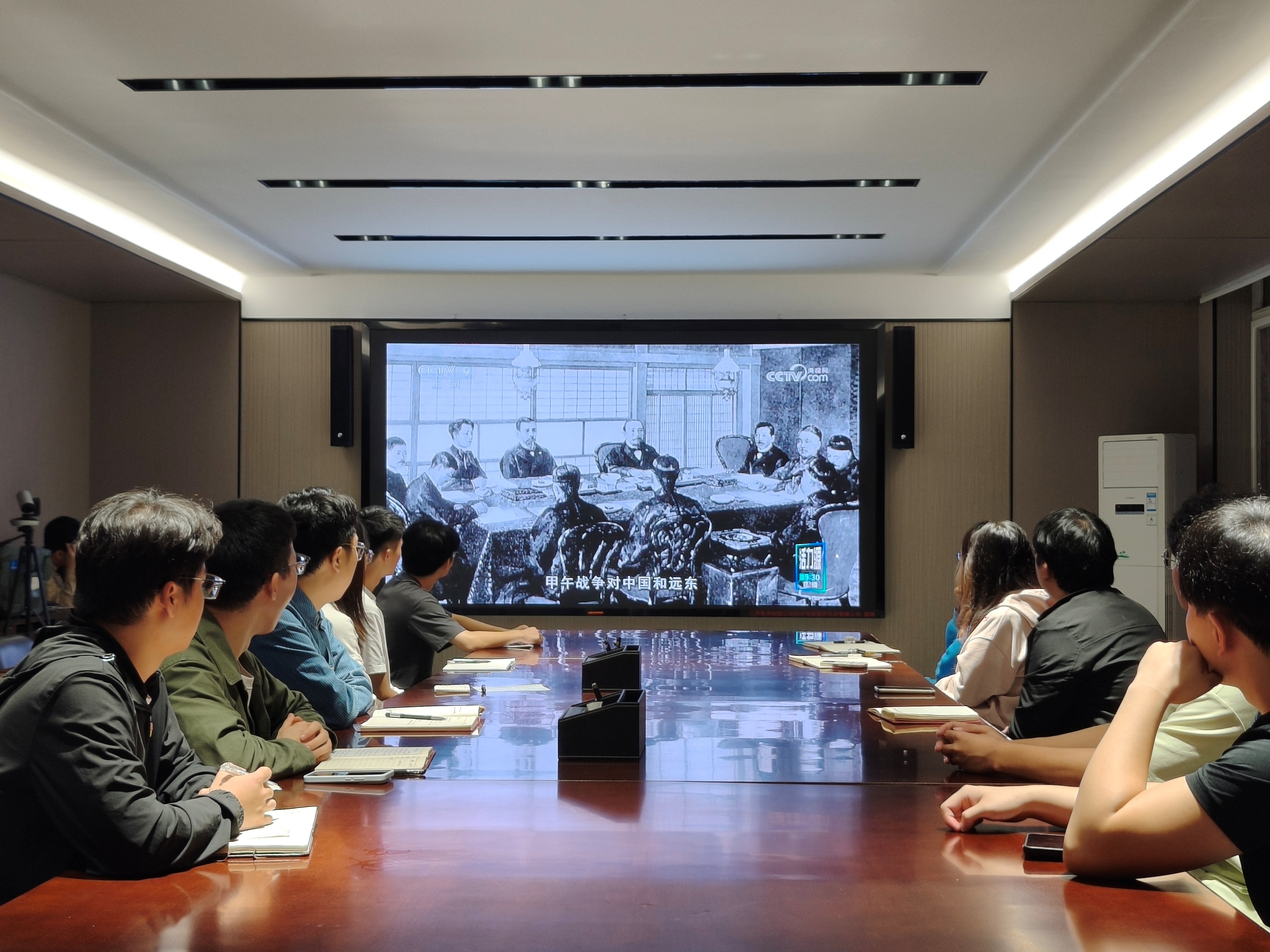 支部成员集体观影 支部成员集体观影