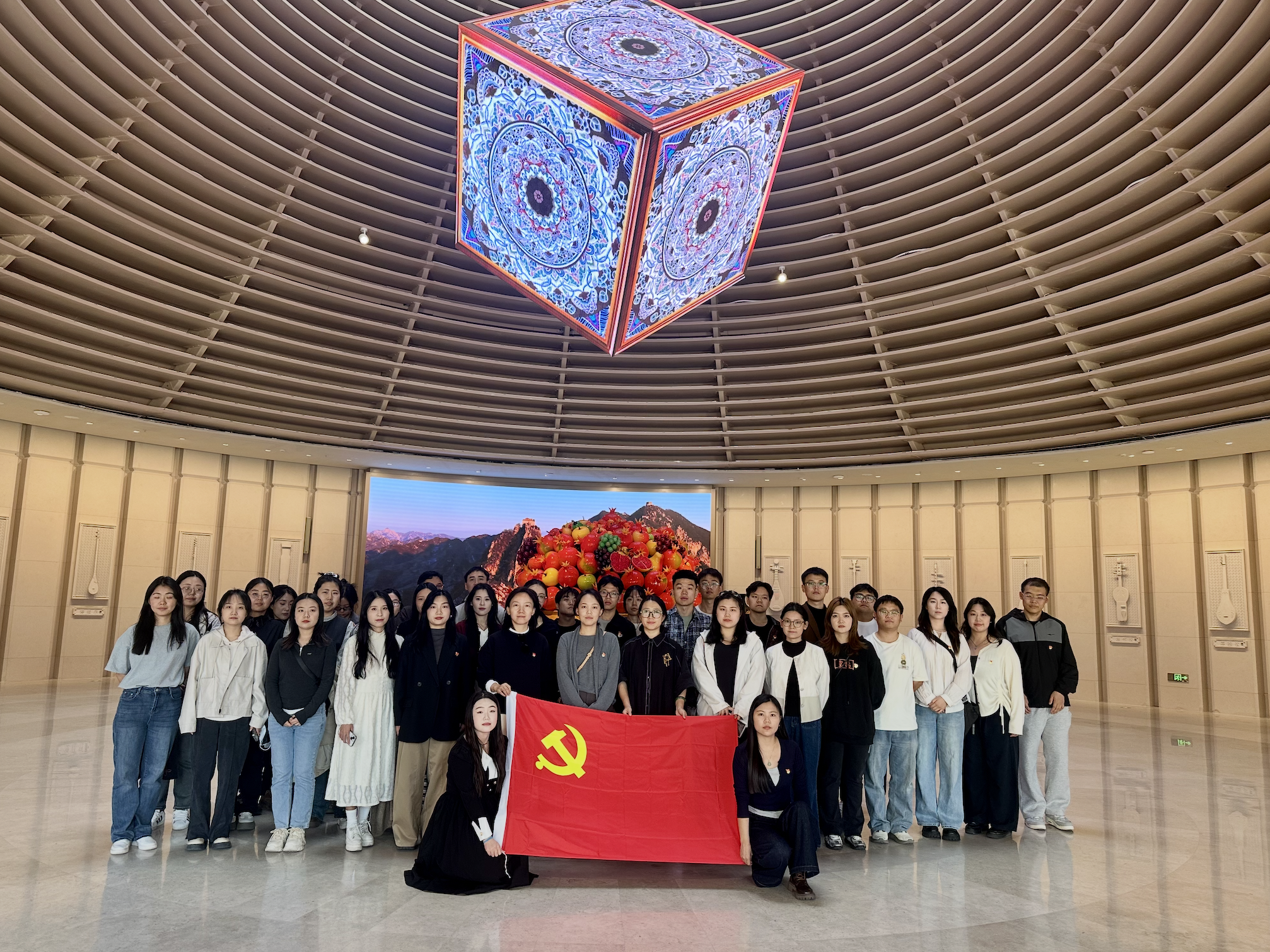 截屏2025-09-29 23.26.10