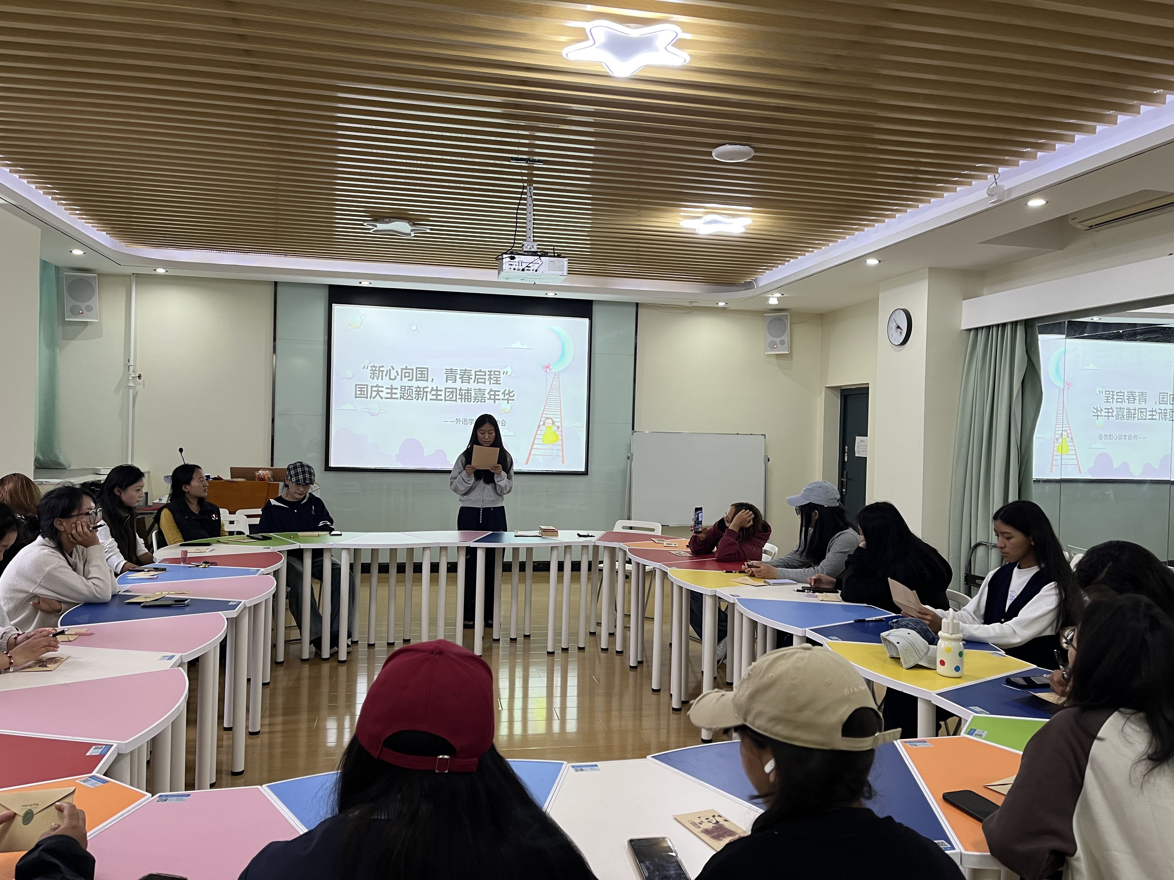 外语学院(南亚学院)举行庆双节·展风采系列活动3 外语学院(南亚学院)举行庆双节·展风采系列活动3