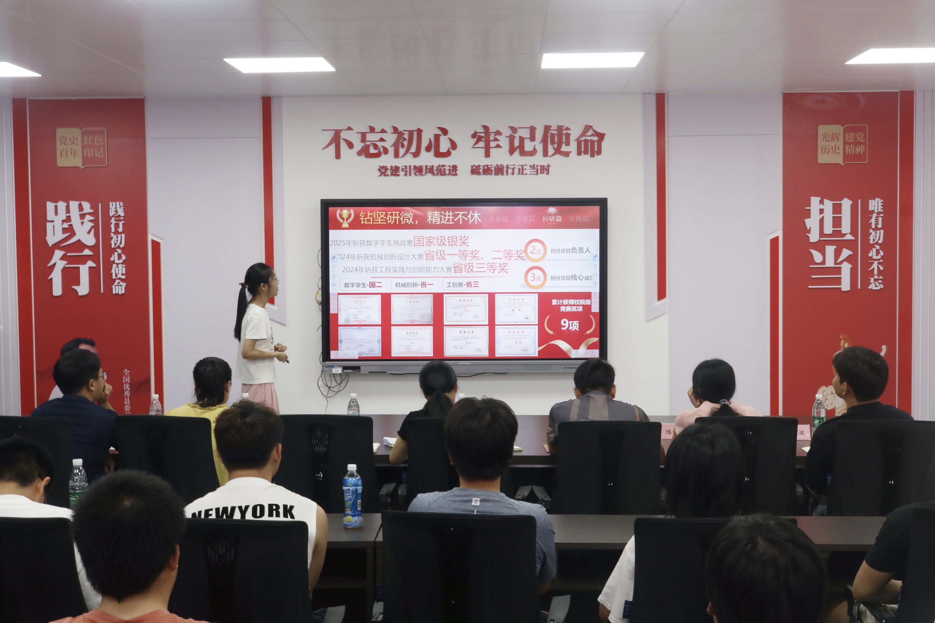 4d05276cc51998ac96ef83237ae99ccb