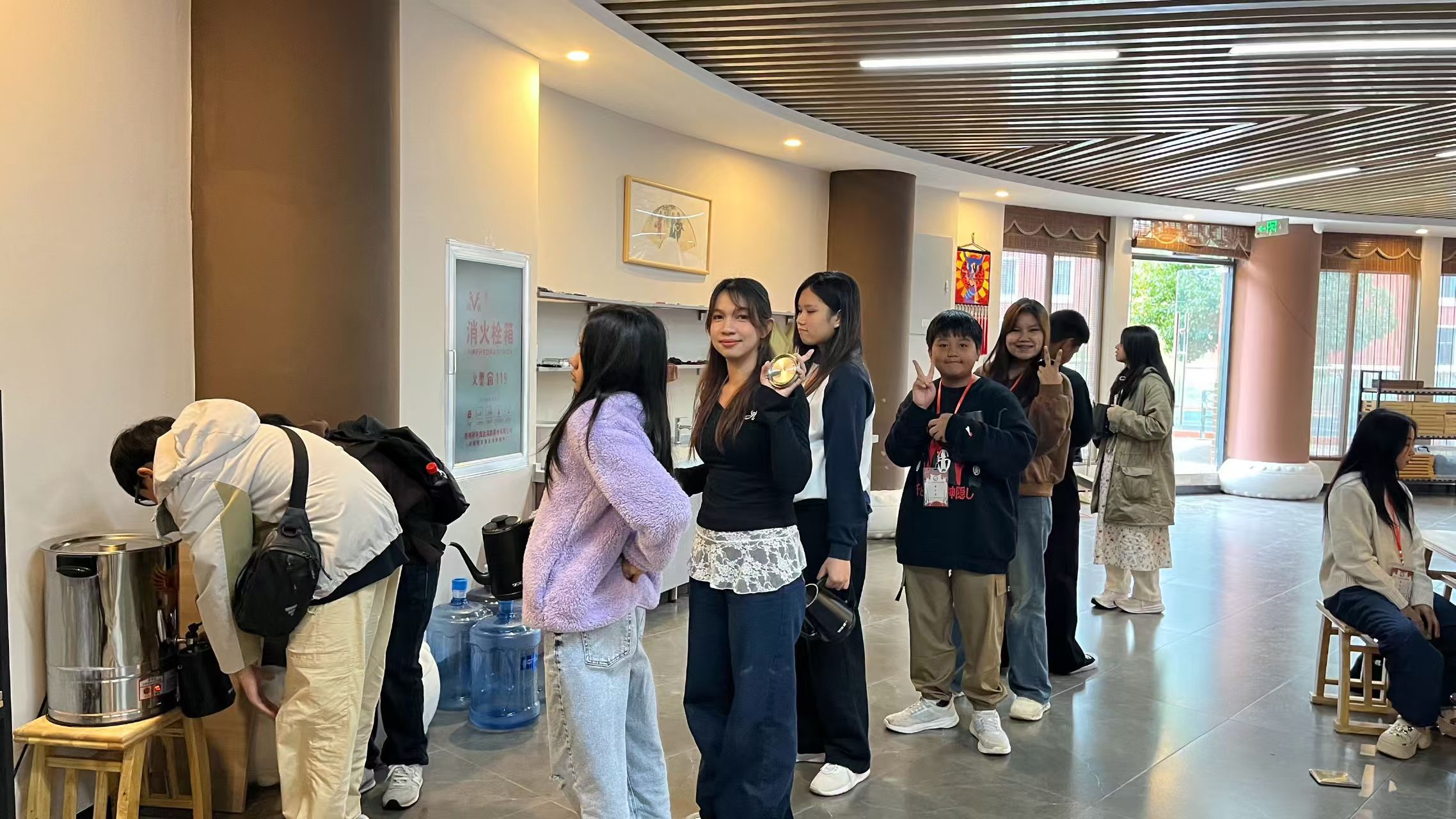 用汉语讲述千年茶马古道故事