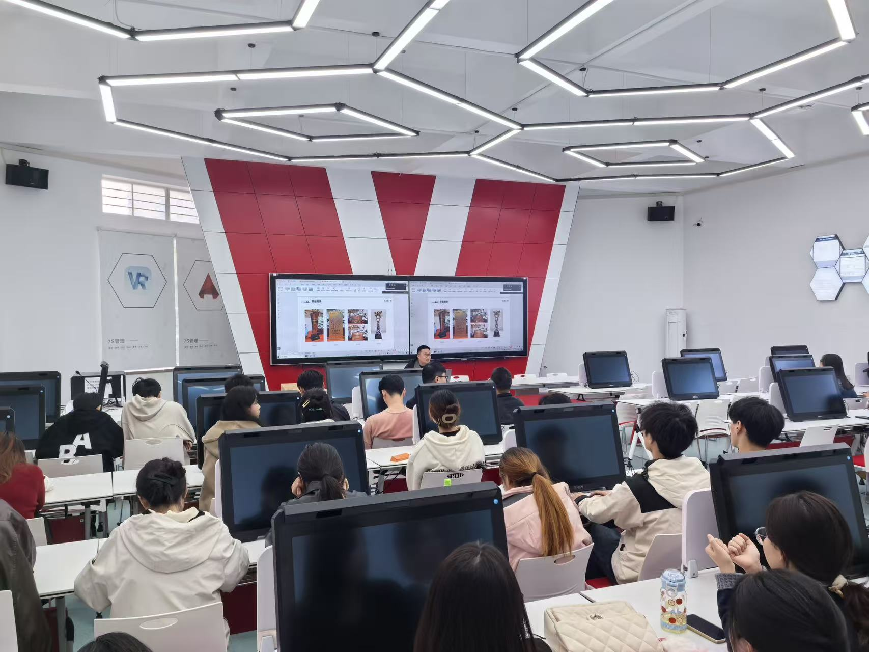 建筑工程学院举办实习就业单位宣讲会活动——装饰设计专业党支部开展实践育人专项行动（五） - 河南工业职业技术学院建筑工程学院装饰设计专业党支部 ...
