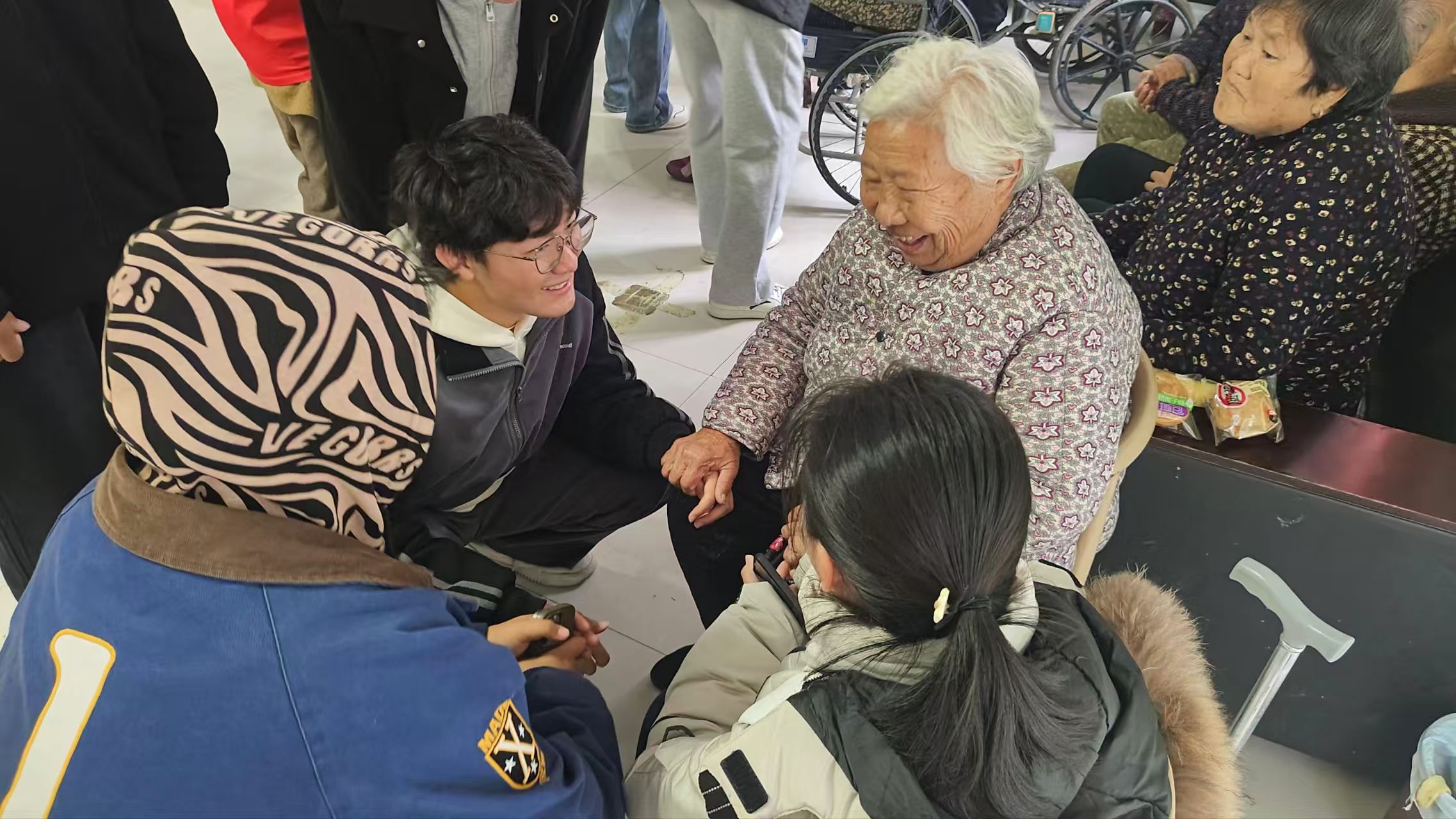 陪伴倾听 陪伴倾听