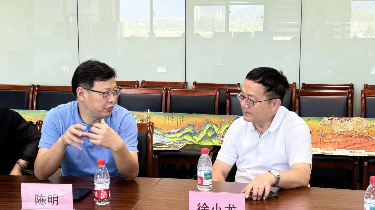 陈明 徐小龙现场讨论 陈明 徐小龙现场讨论