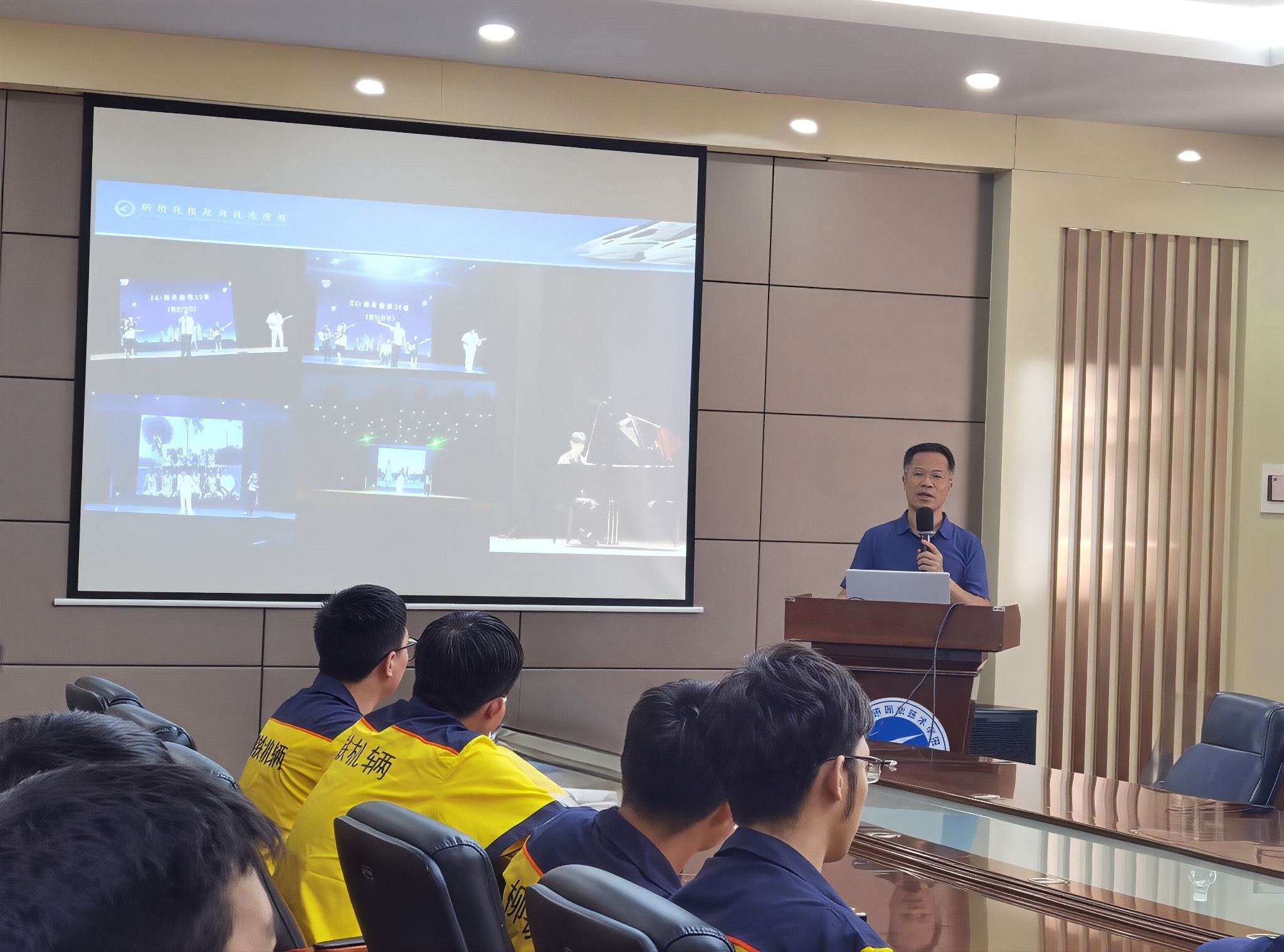 6778e1591a264034adb5458dc6e99b80