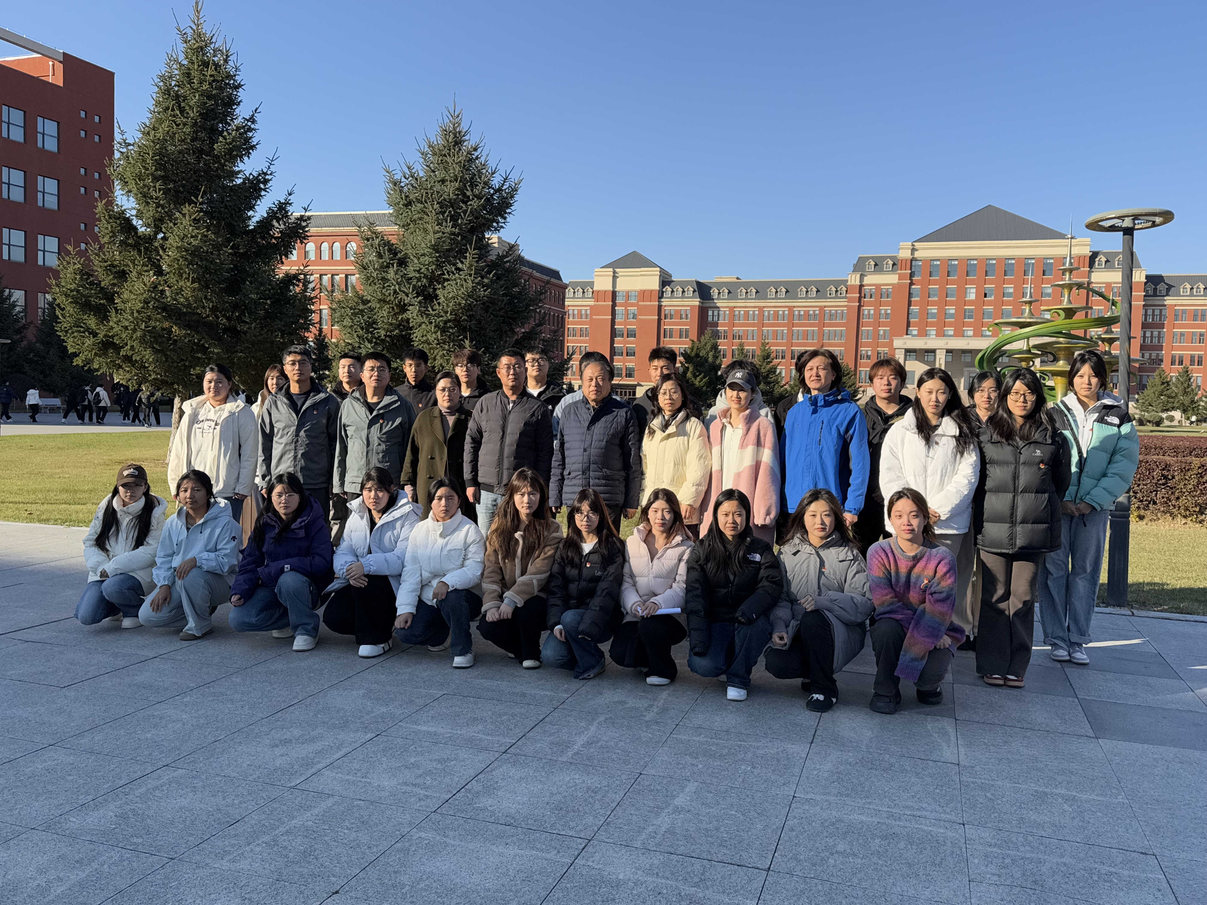 微信图片_20251023105459_187_223 微信图片_20251023105459_187_223