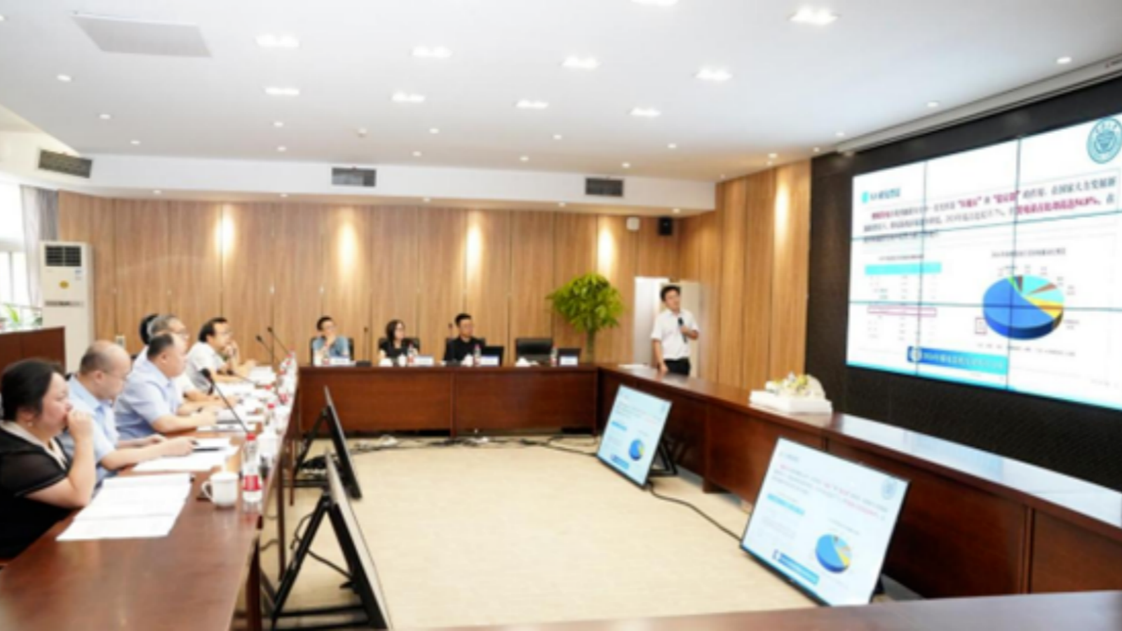 D683AAFA3DF8085F777C27BCA5C_20F036BA_1FF335