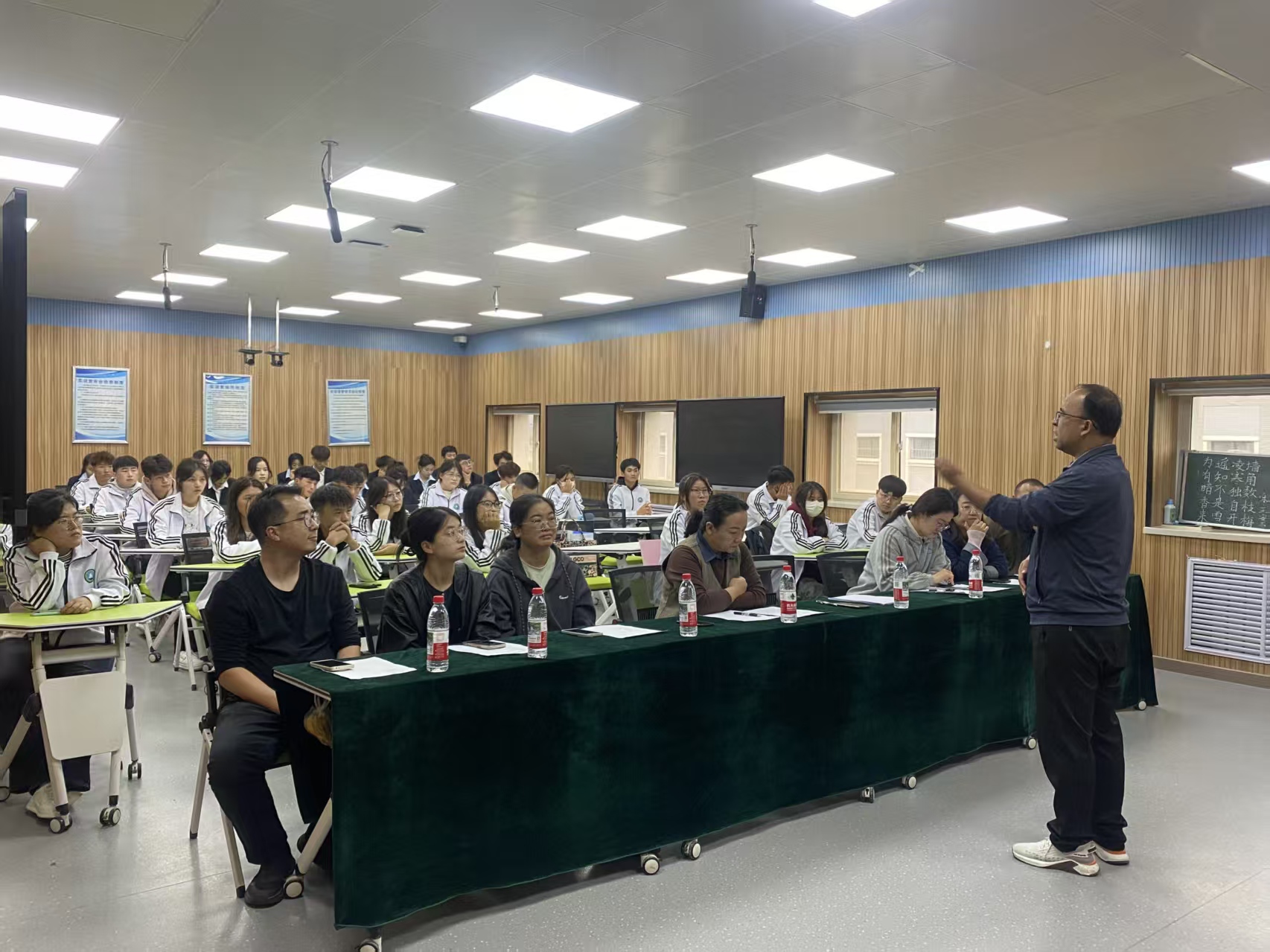 7095eb9350186670ac980f9b82de4006