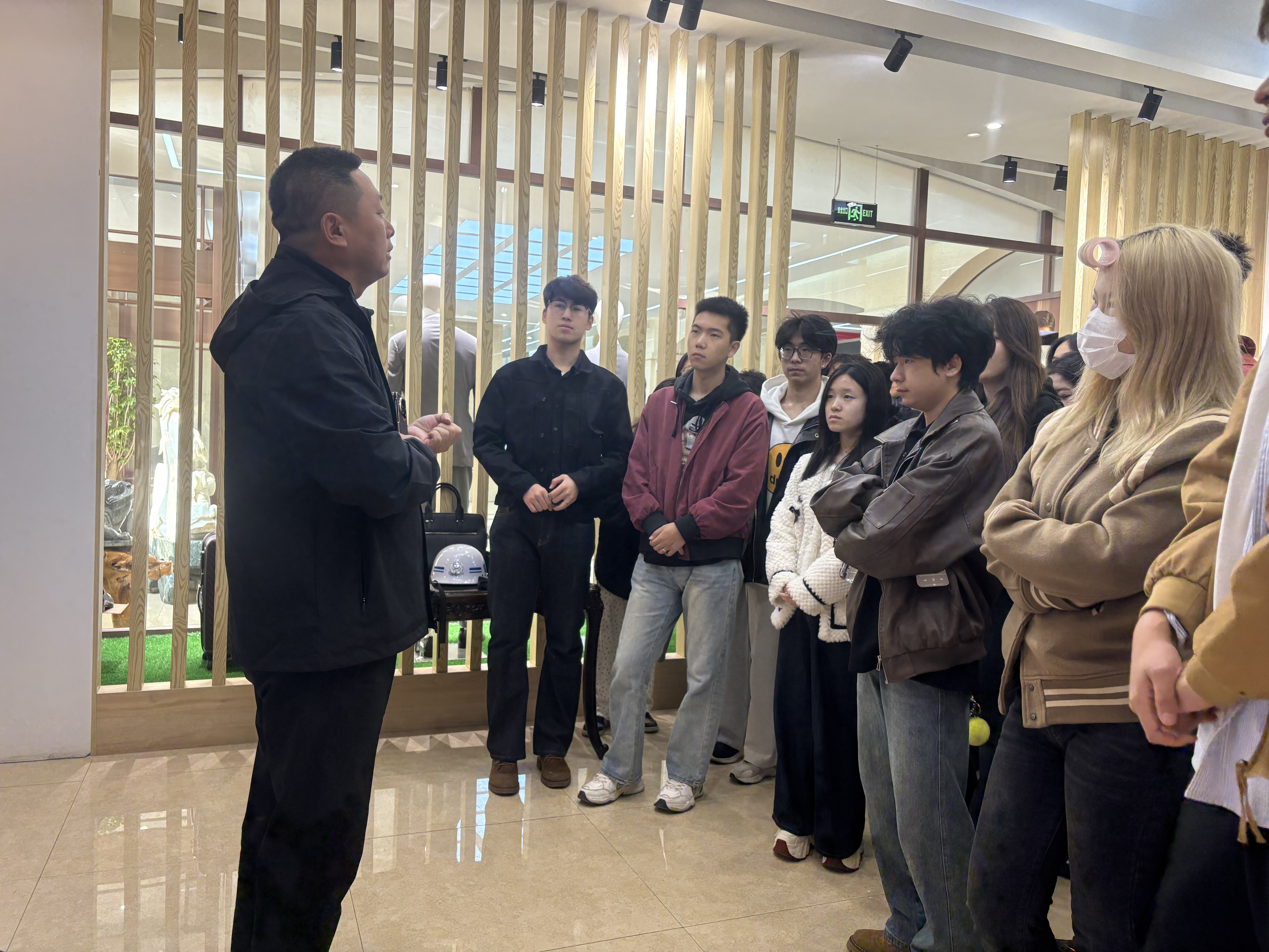 7b5f77ebd5a037c2df0a6c7121f3e14b