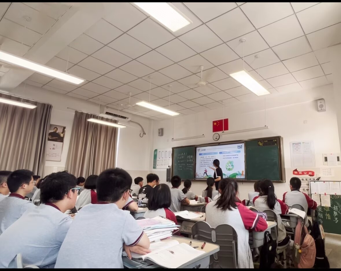 图为江苏省南通市海门证大中学的宣讲现场。 图为江苏省南通市海门证大中学的宣讲现场。