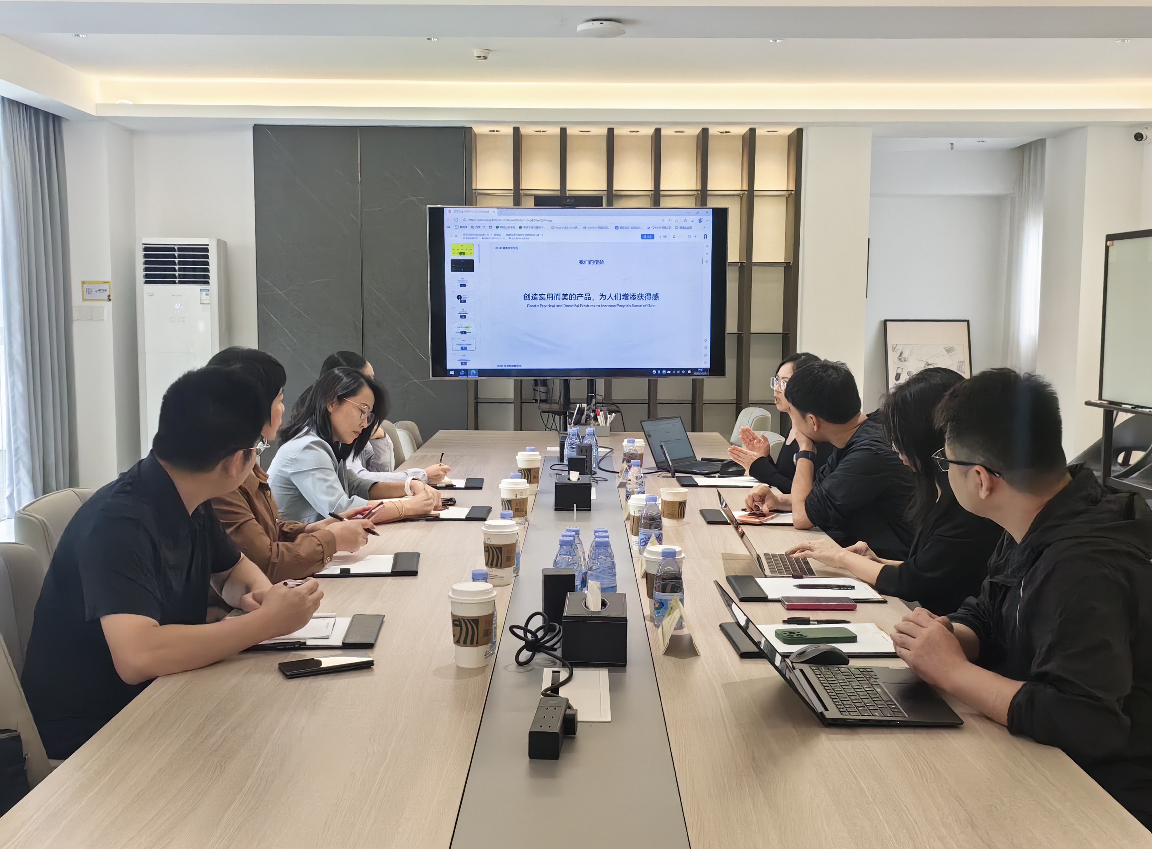 图2 海大调研团队与倍思科技代表座谈