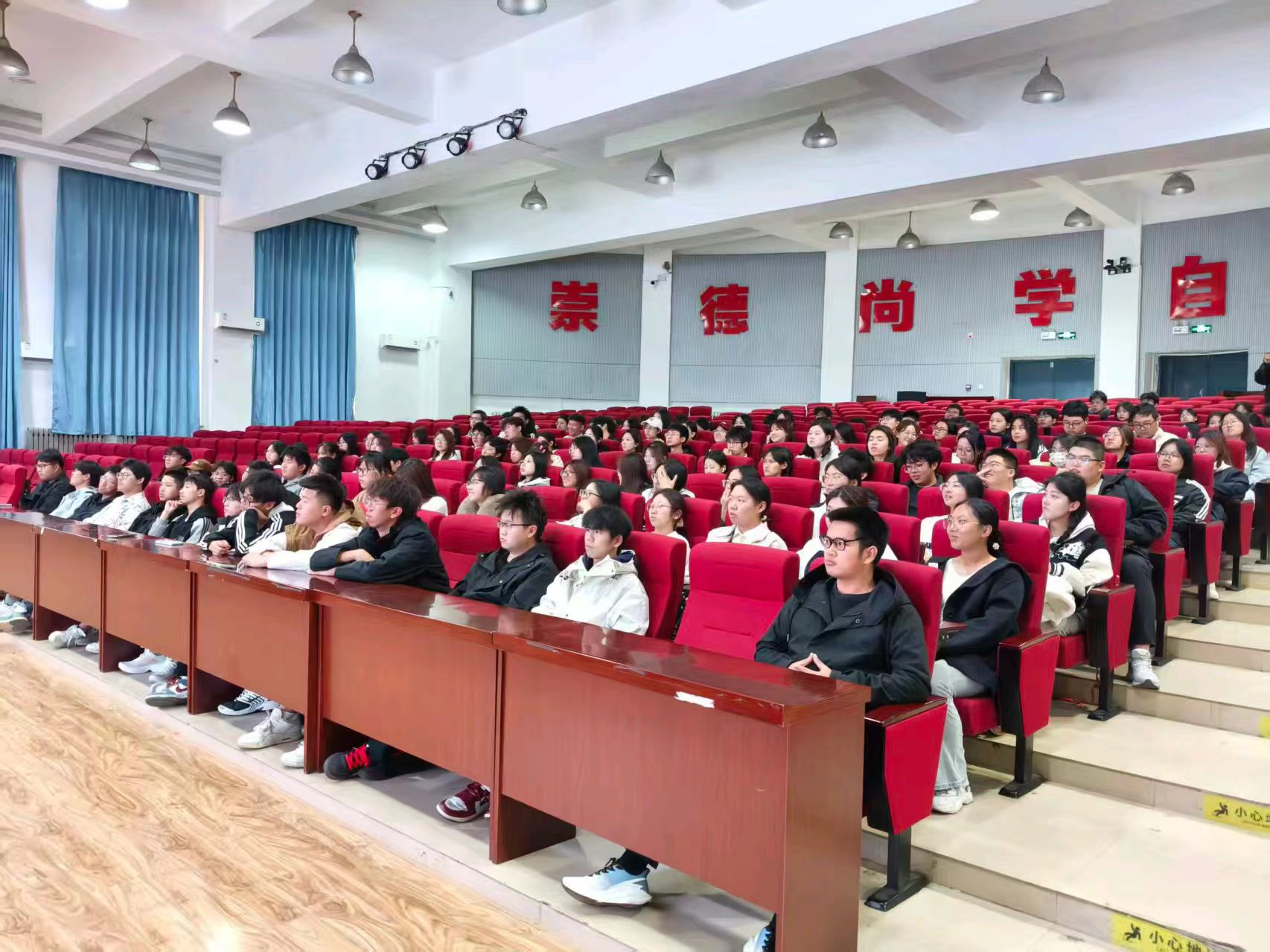 330ab5ba9922552164bea05b24084735