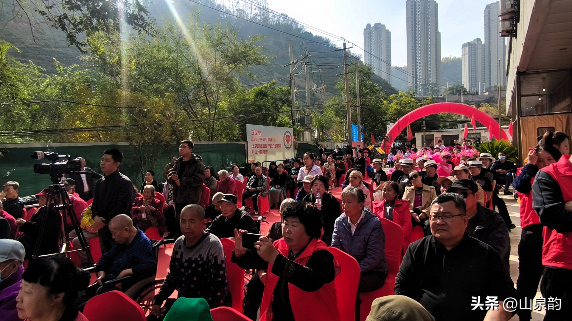 d8633344e3db48da849b0fc264c40e18_tplv-tt-origin-web_gif