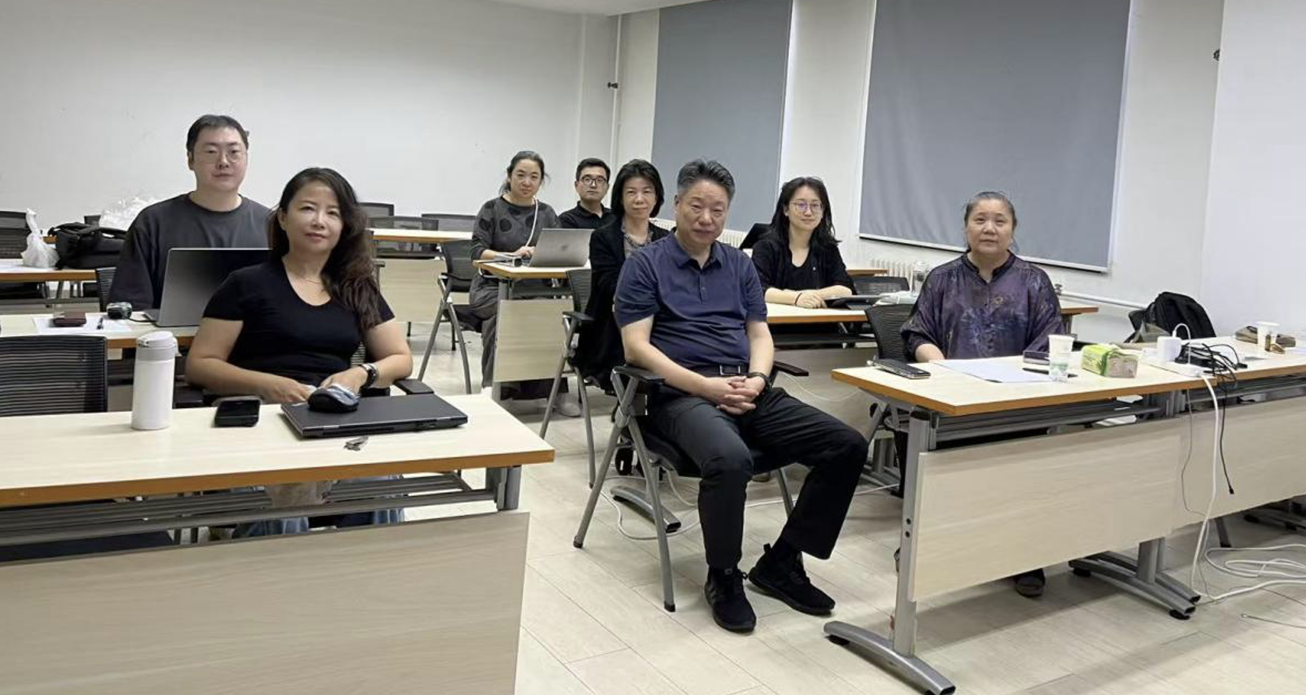 截屏2025-11-03 22.00.48