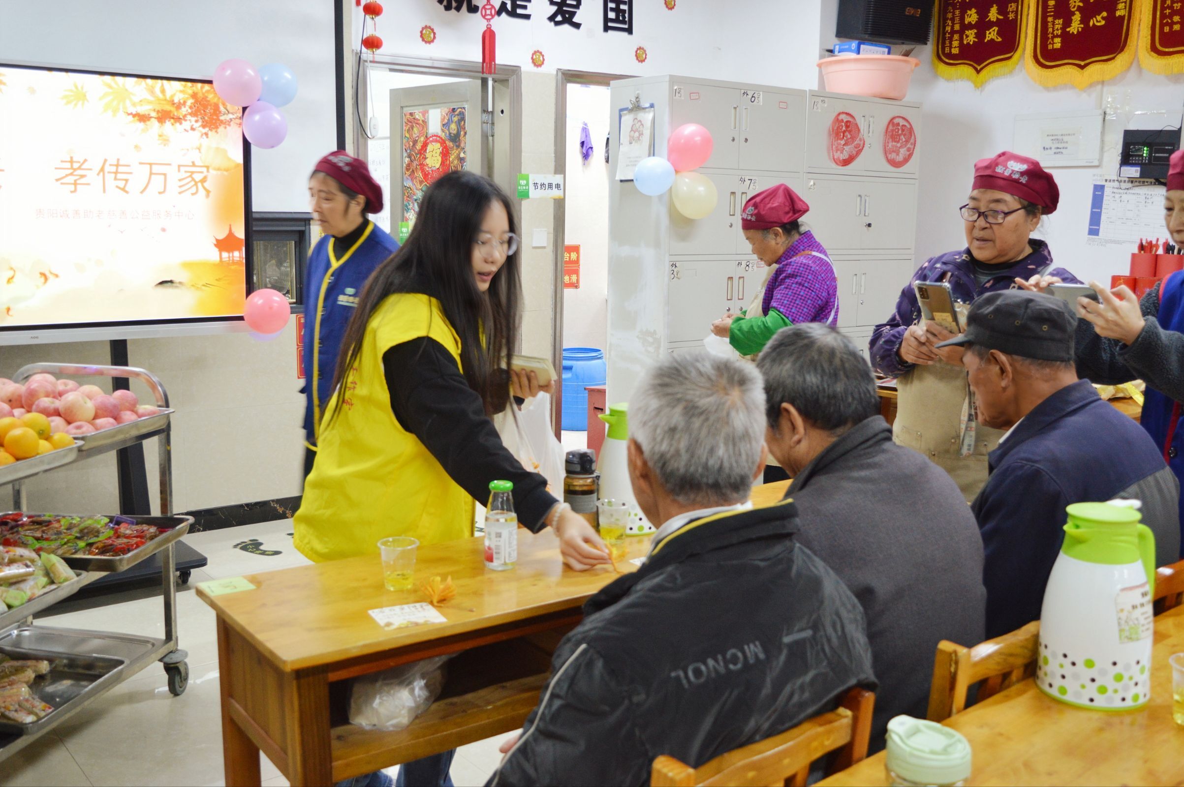 分发暖心手工礼物 分发暖心手工礼物