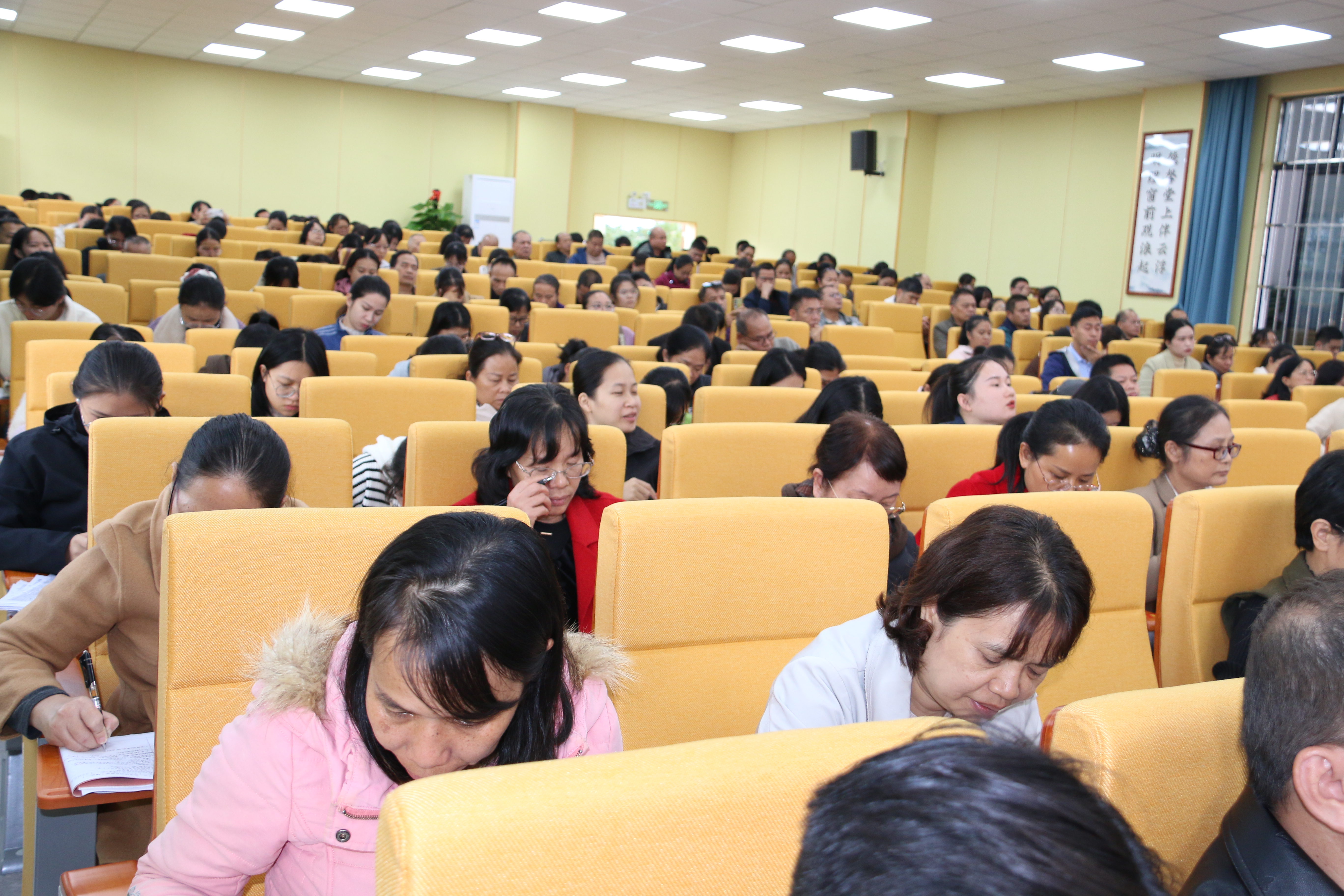 28AEBCC7D17634033E1741A5E151080C