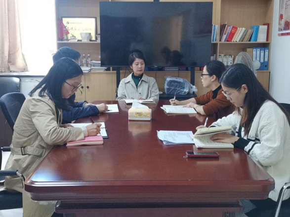 学习《习近平谈治国理政》第五卷照片1 学习《习近平谈治国理政》第五卷照片1