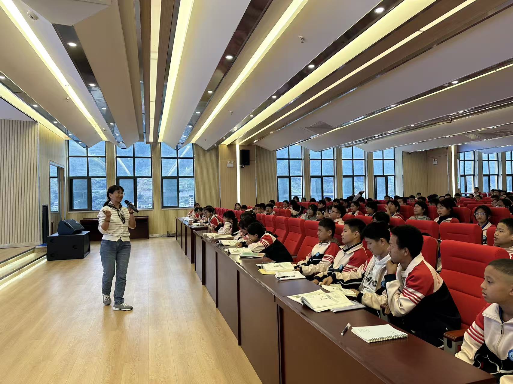 20251027100647_50_1462