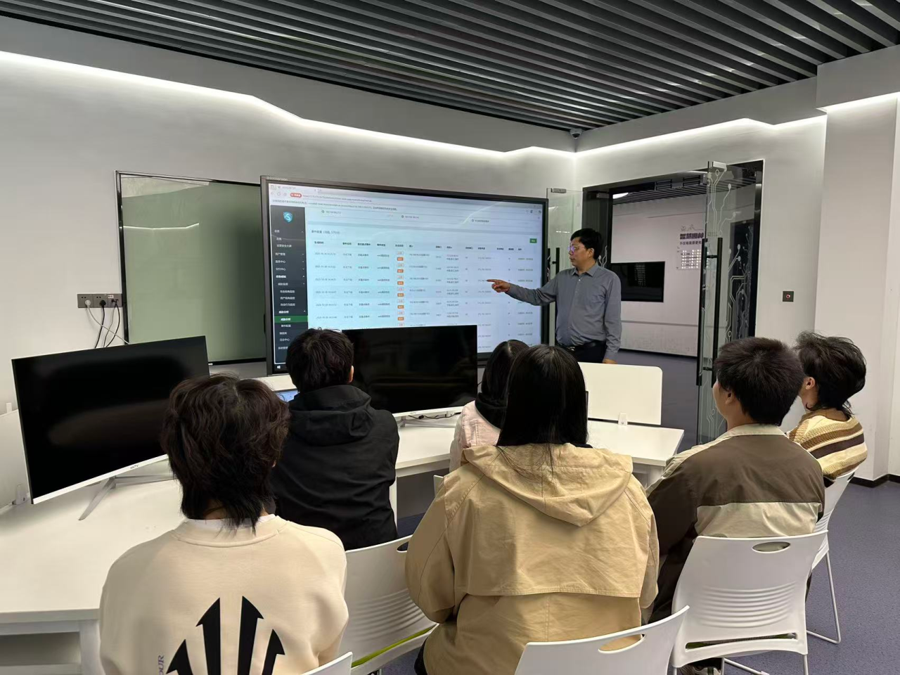 微信图片_2025-11-10_214224_505