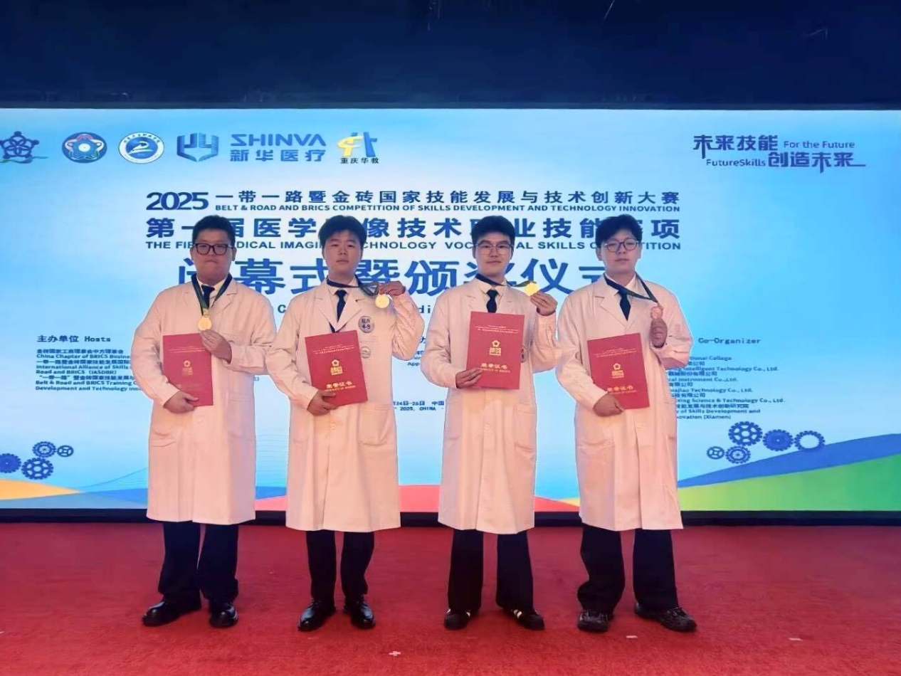 0B9073218D70A0B064E0DCC8AA6_39304063_43EA4