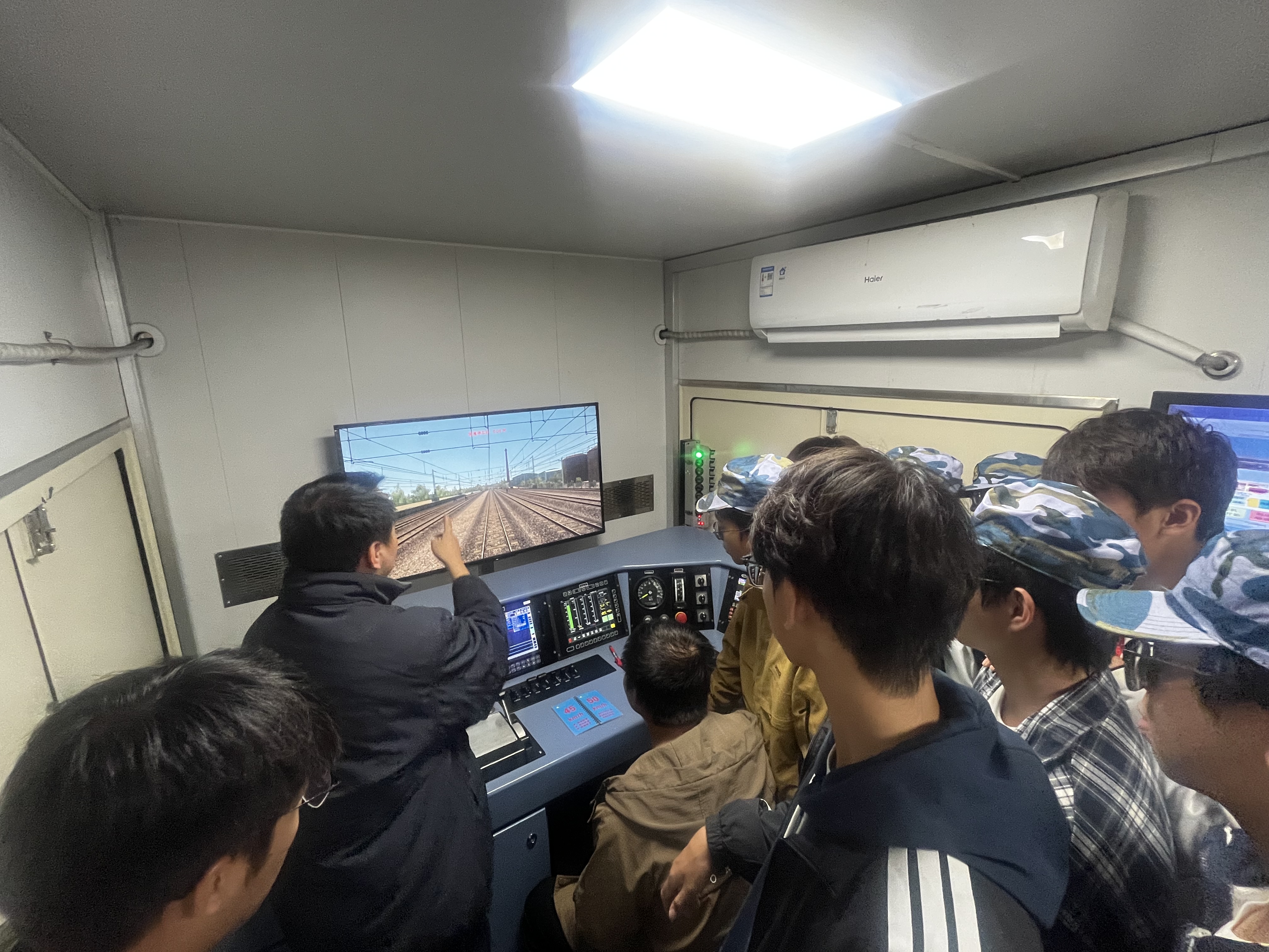 机车实训练功场模拟驾驶2