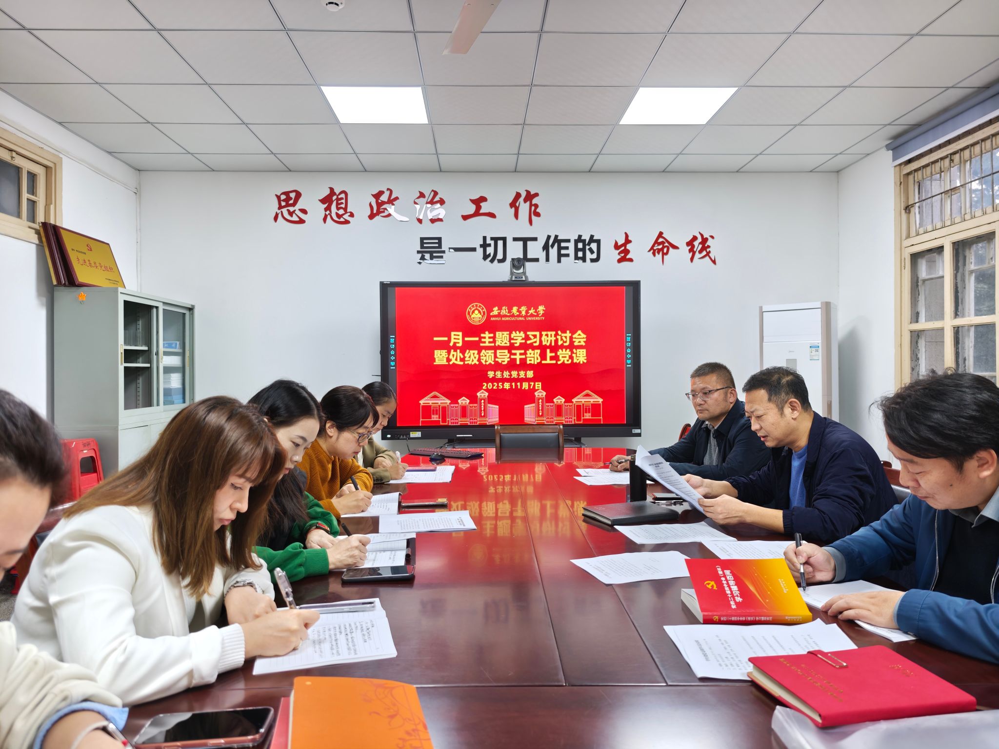 6AF6293EBCAC6EC57A4AA82428E_AB5DEA3E_56350